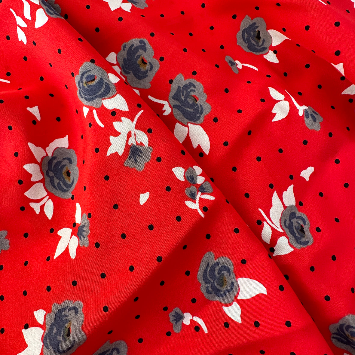 180cms Beautiful Red FLORAL Fabric VINTAGE