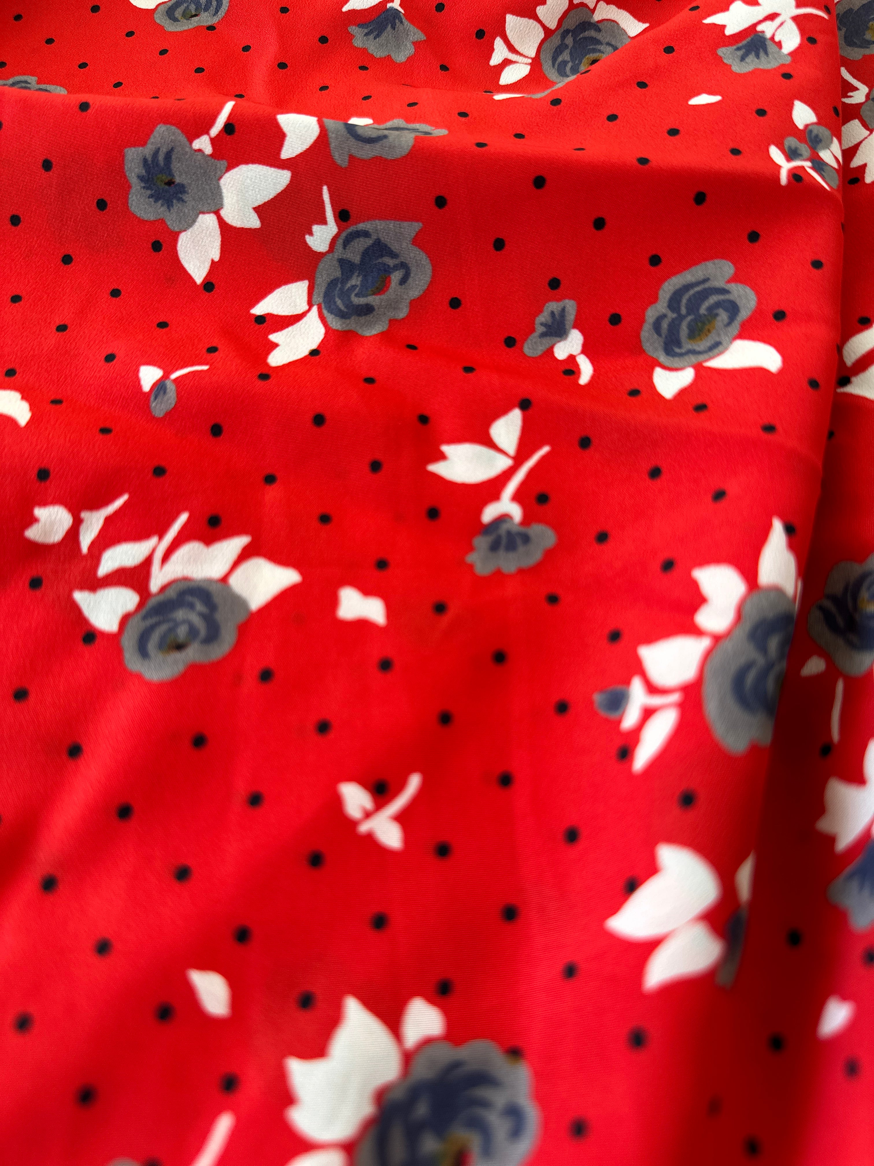 180cms Beautiful Red FLORAL Fabric VINTAGE