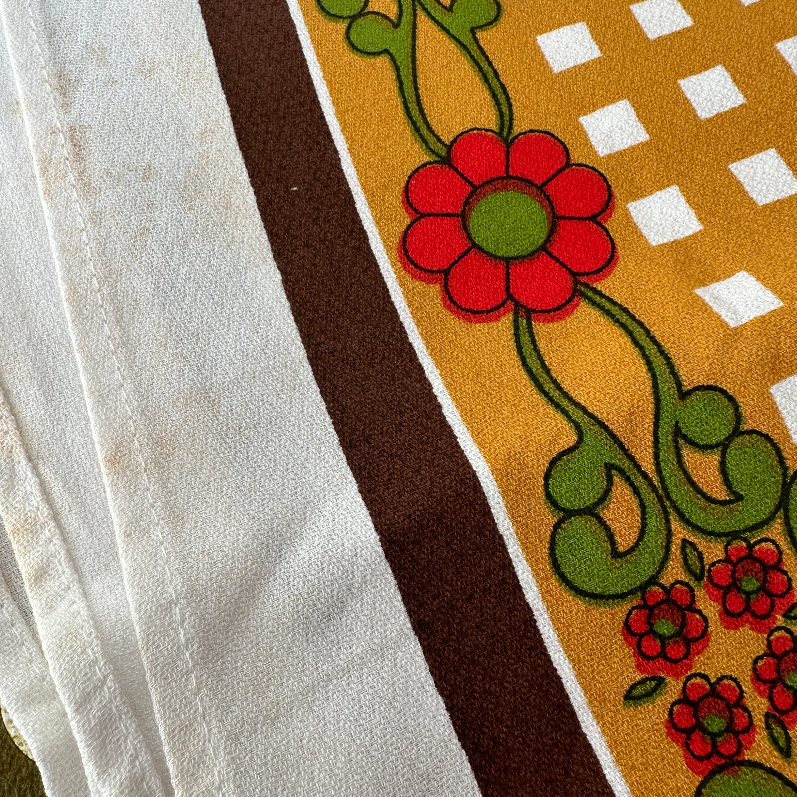 CRISP Bright Unwashed Table Cloth COTTON