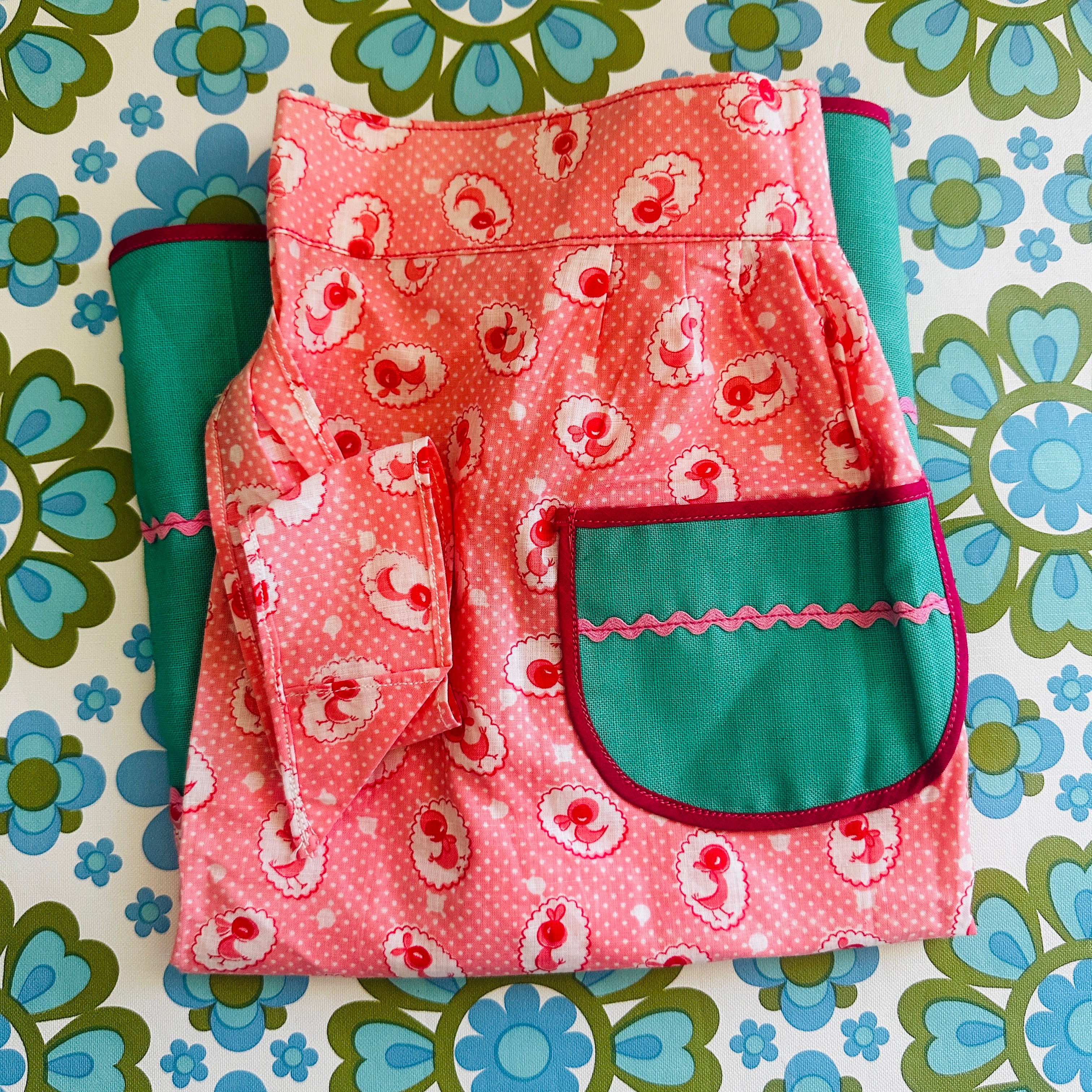 Unused Vintage Pink & Green Apron