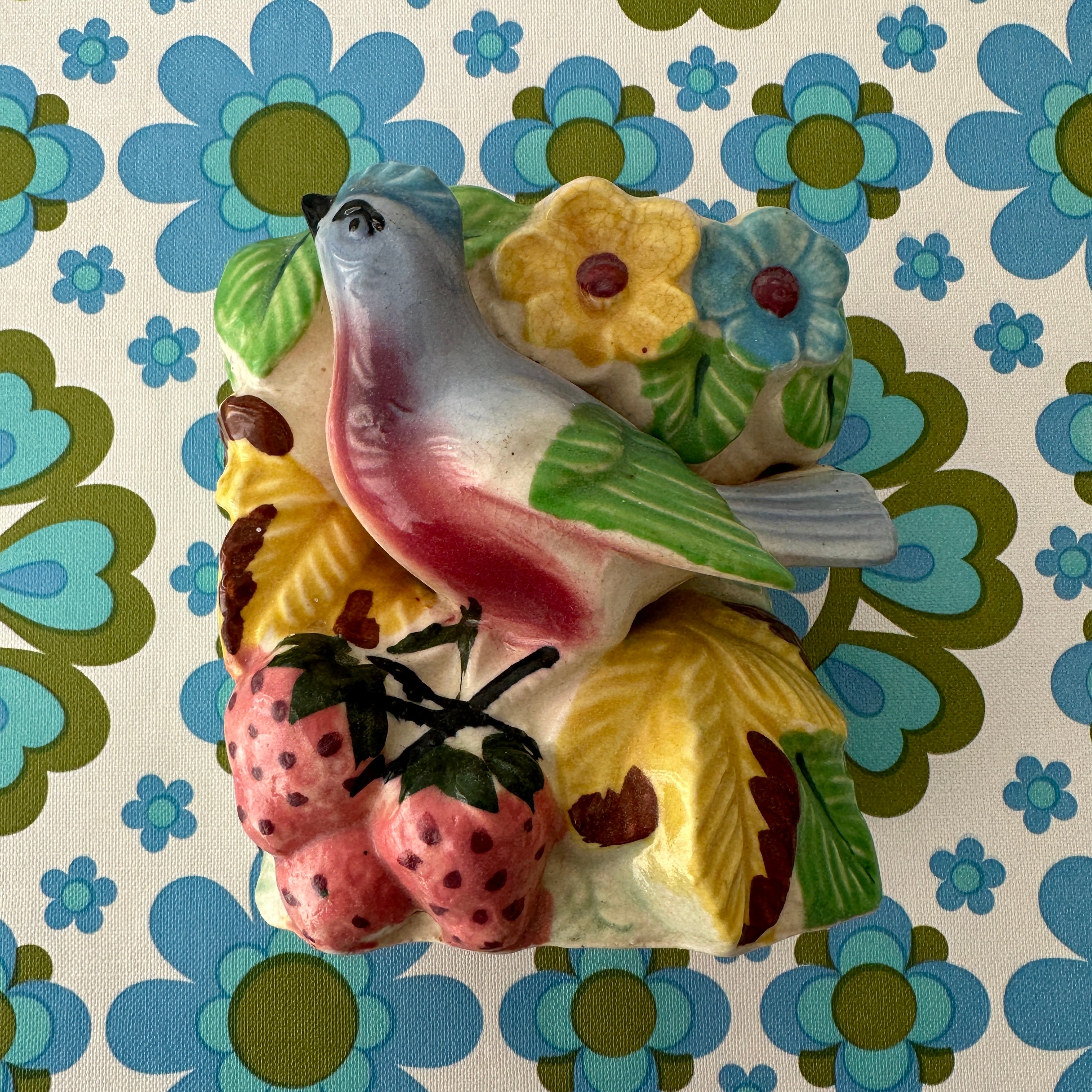 Vintage Wall Bird VASE Beautiful Kitsch