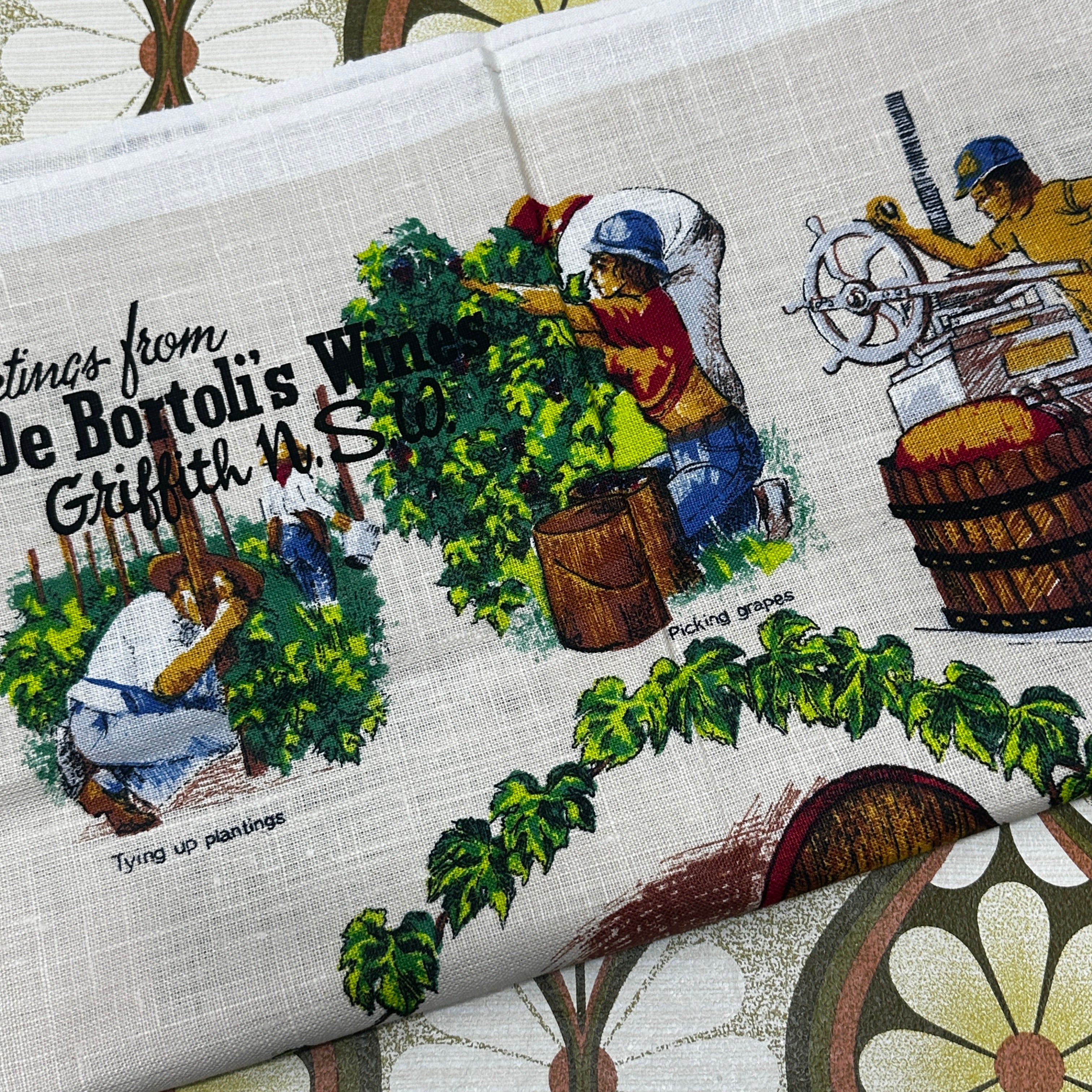 Australian Wineries Vintage Linen Tea Towel UNUSED