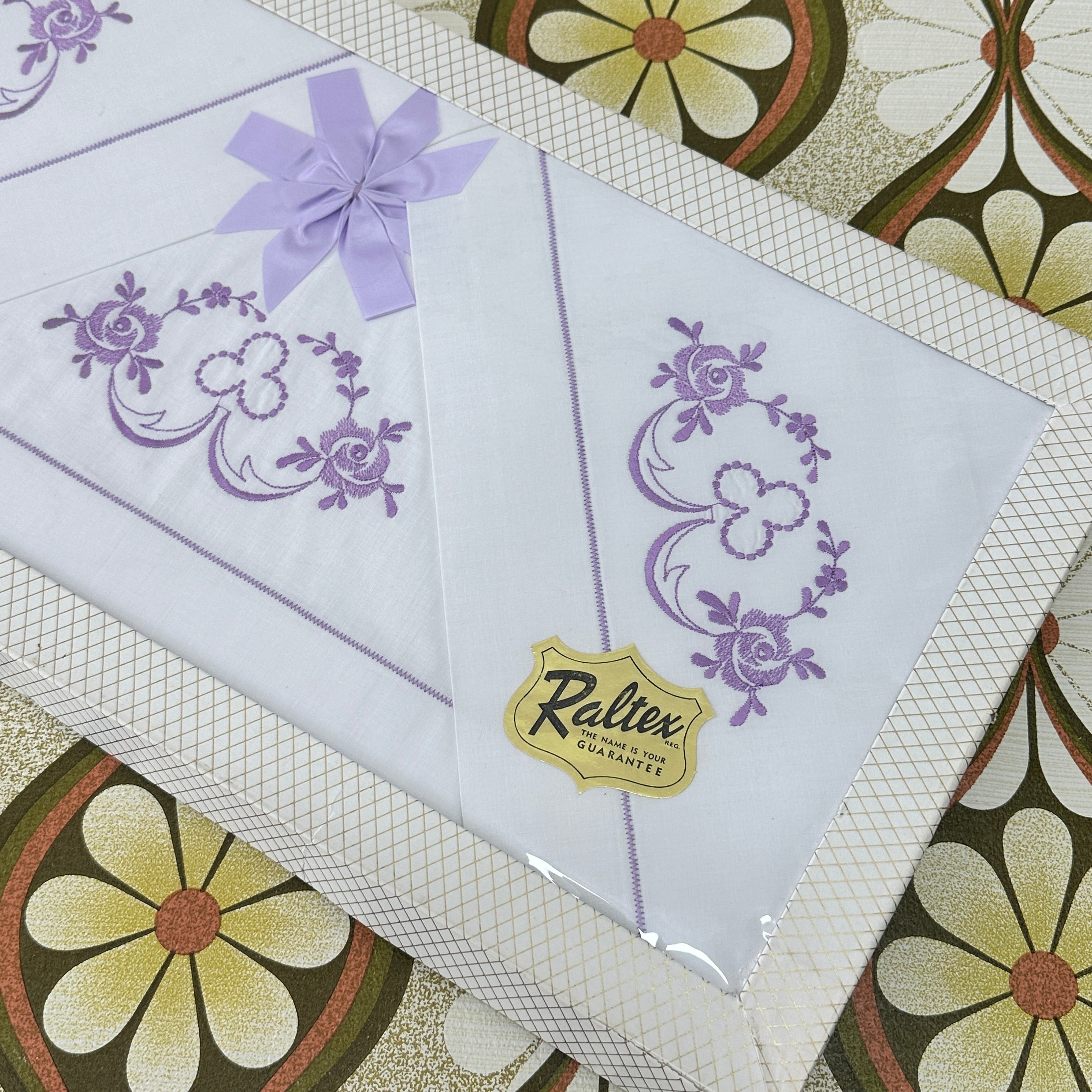 Boxed Vintage Retro EMBROIDERED Raltex Sheet Set