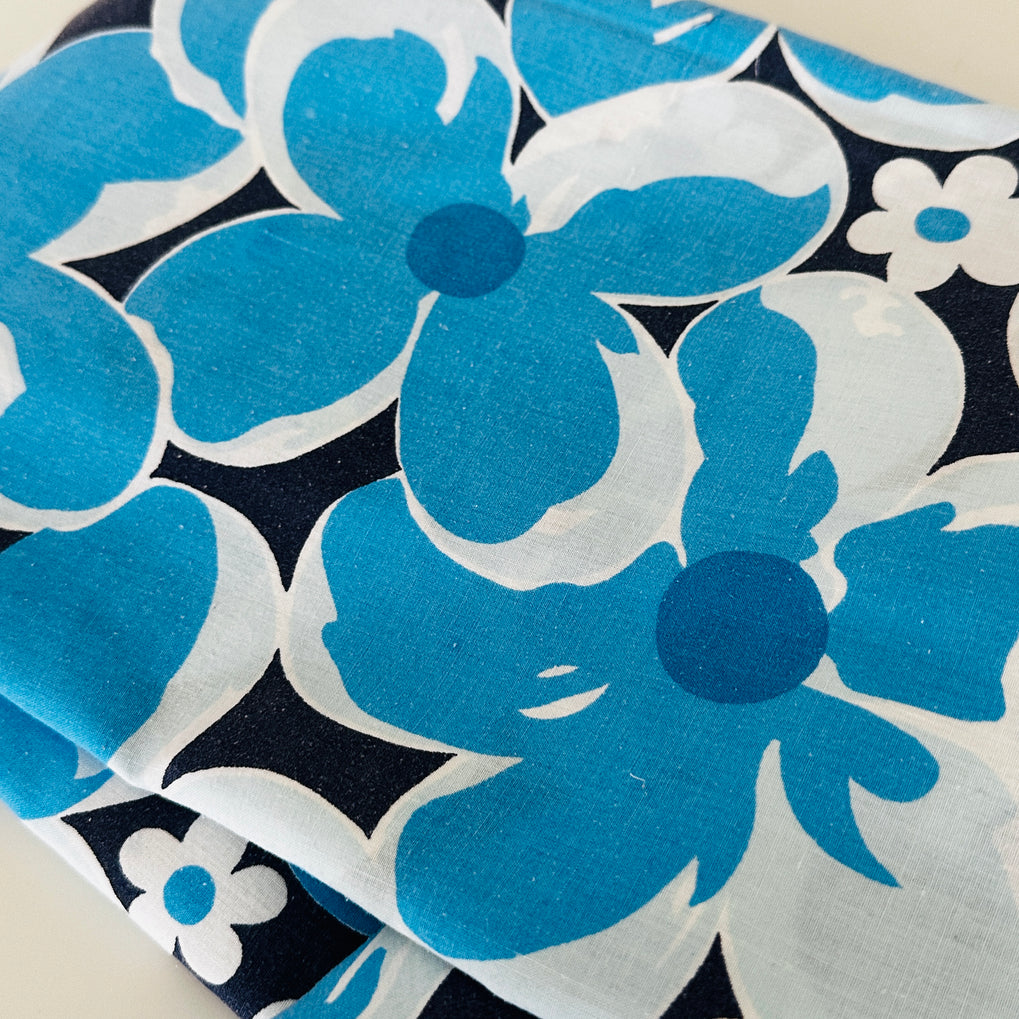 Vintage Cotton Bold Floral Sheet