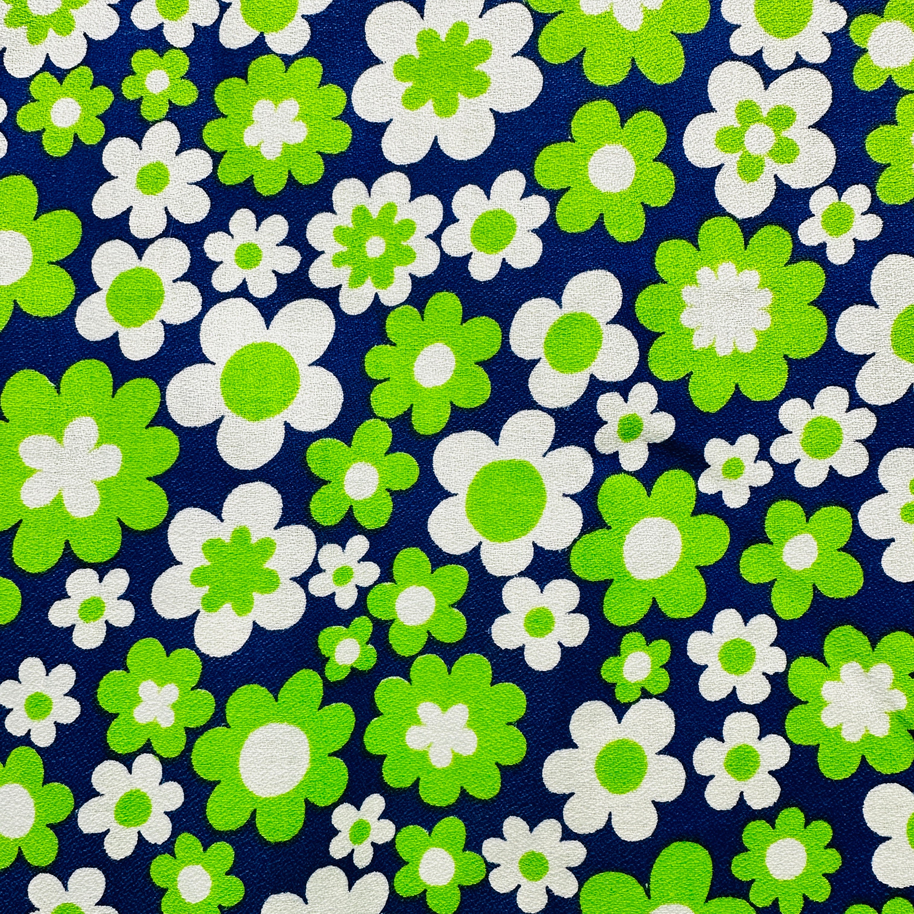180cms Green & Blue Floral Daisy Fabric CRAFT