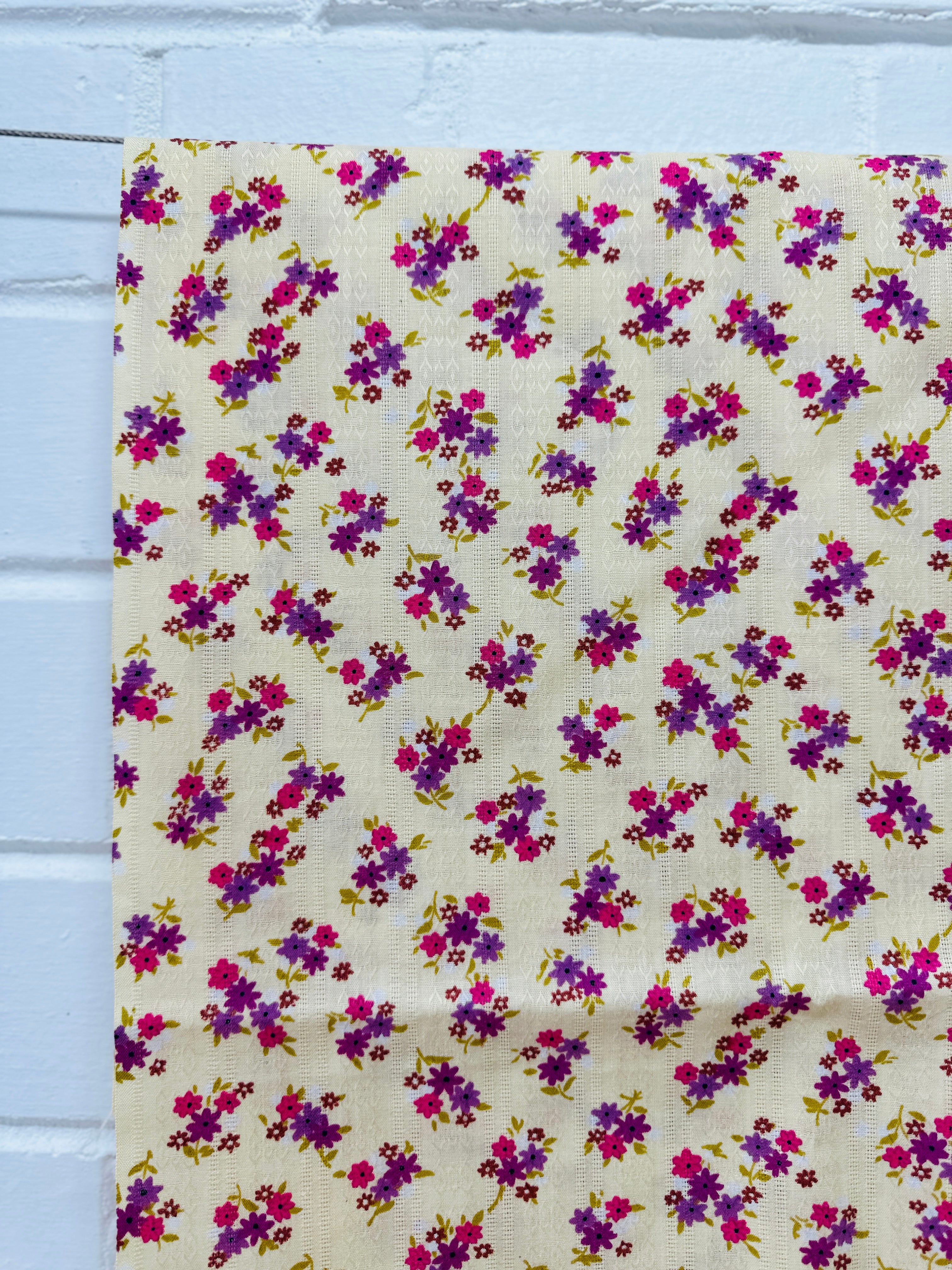 210cms SWEET Vintage Floral Fabric Textured Cotton