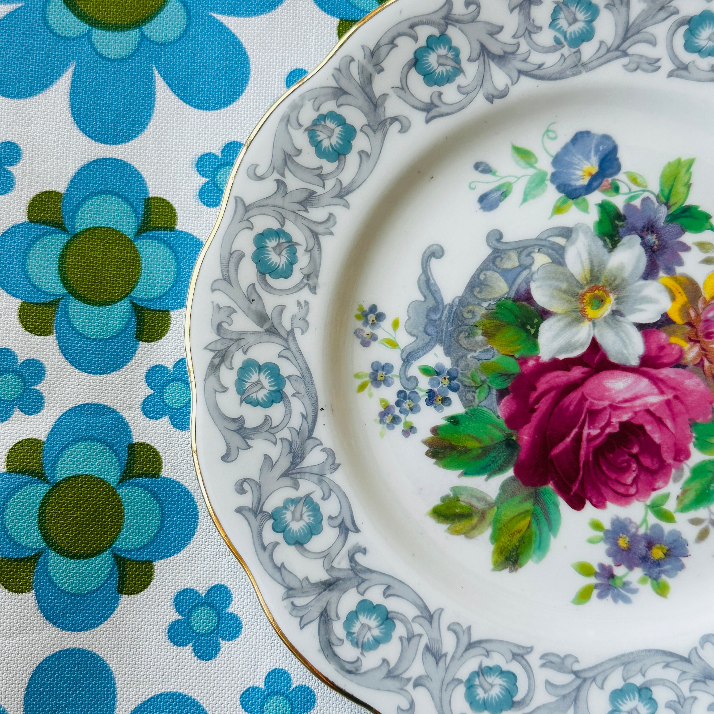 ROYAL ALBERT Side Plate Vintage