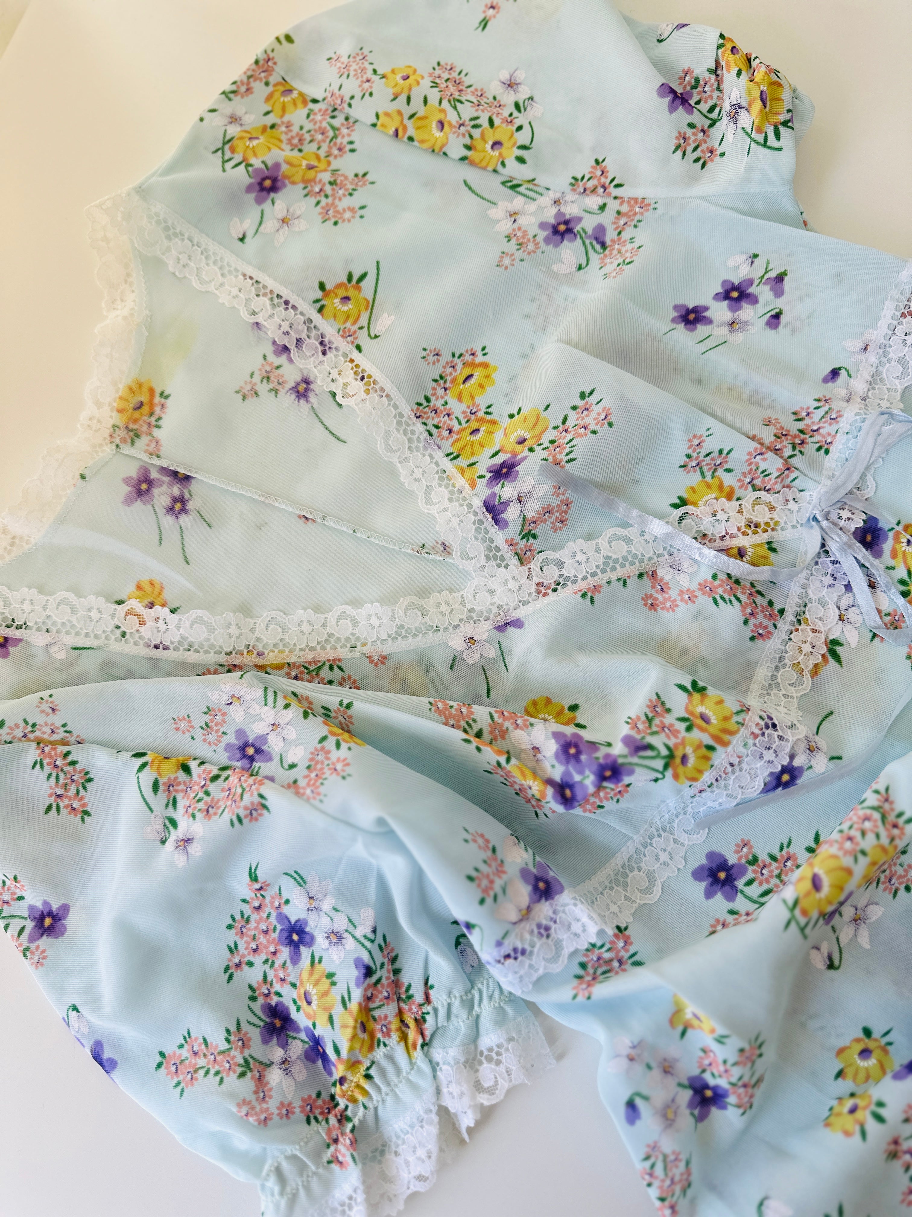 Vintage UNWORN Blue Floral Lingerie Night Wear