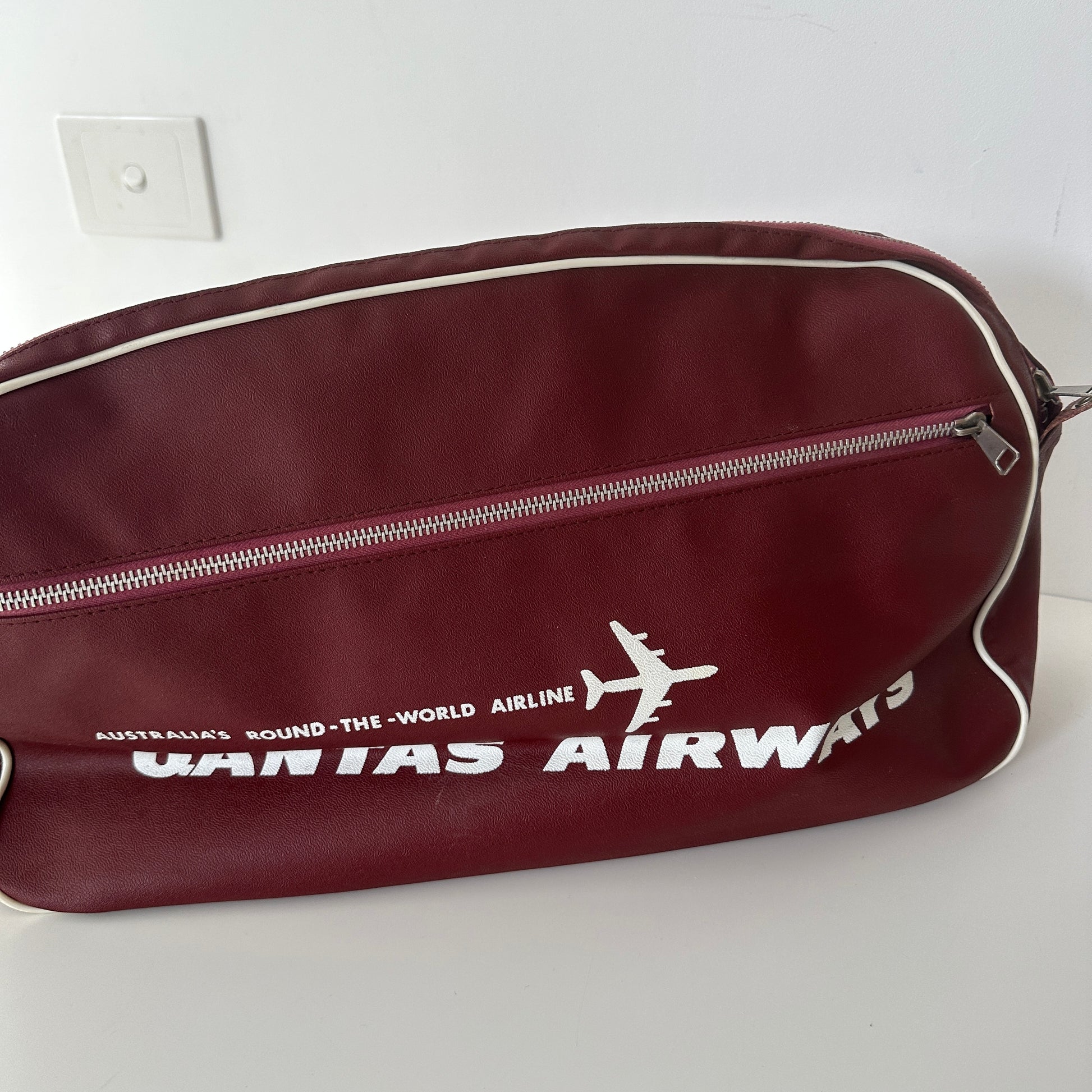 QANTAS Airways RETRO Collectable Bag Luggage Carry On Pink Peacock