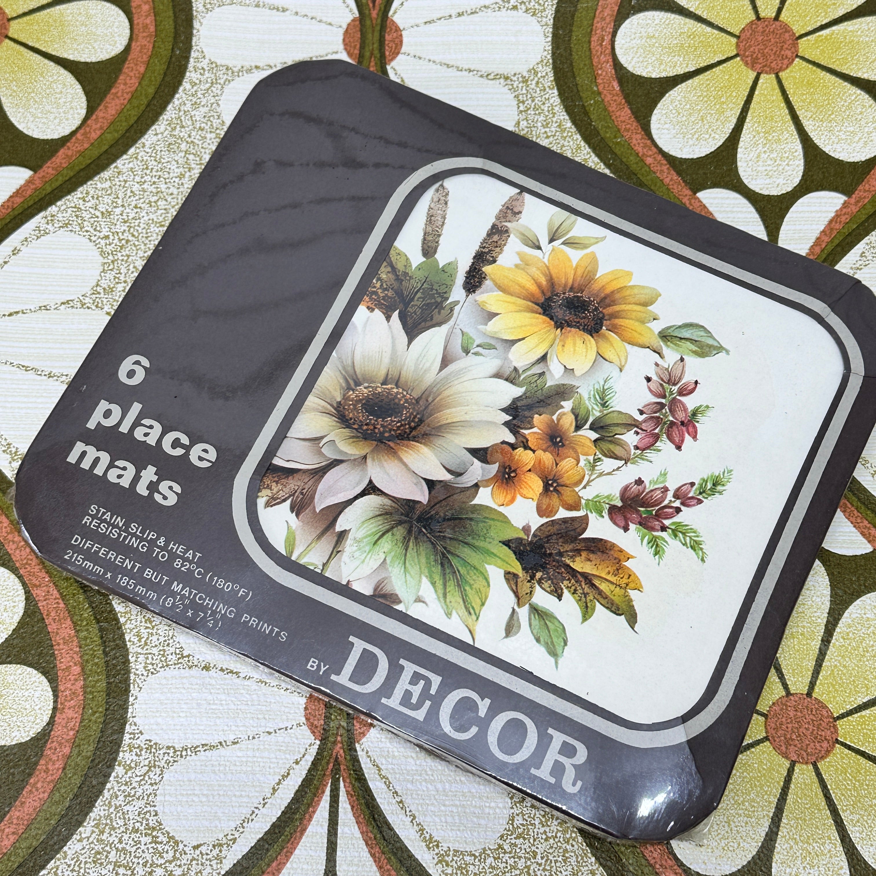 DECOR Retro UNUSED Placemats Six