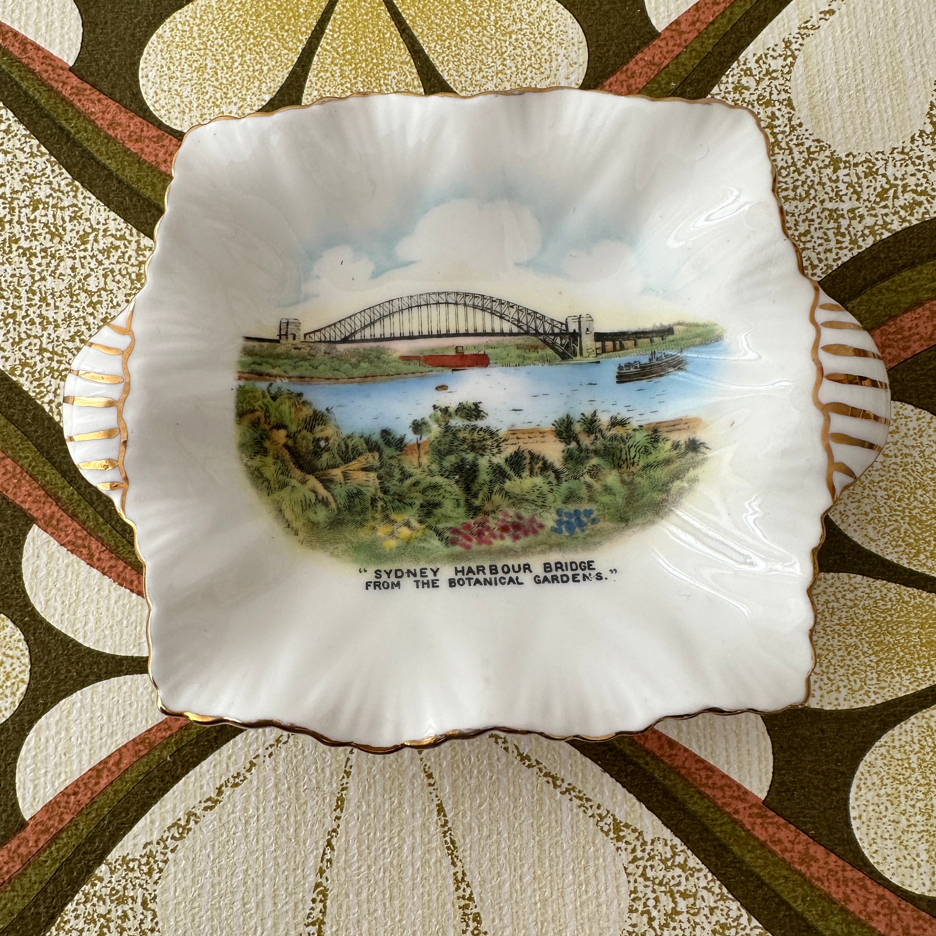 Vintage Retro SHELLEY Dish Collectable SYDNEY