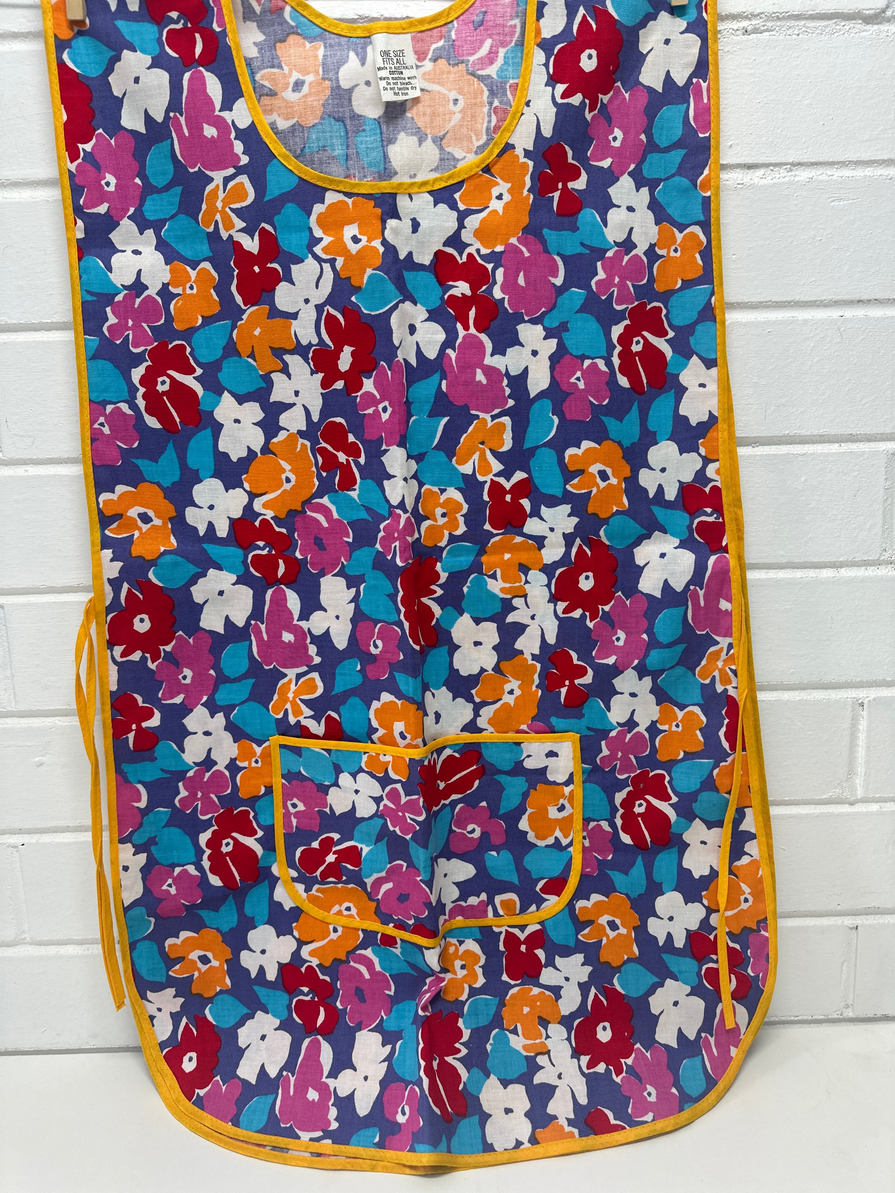 UNUSED Vintage Cotton One Size Full Apron