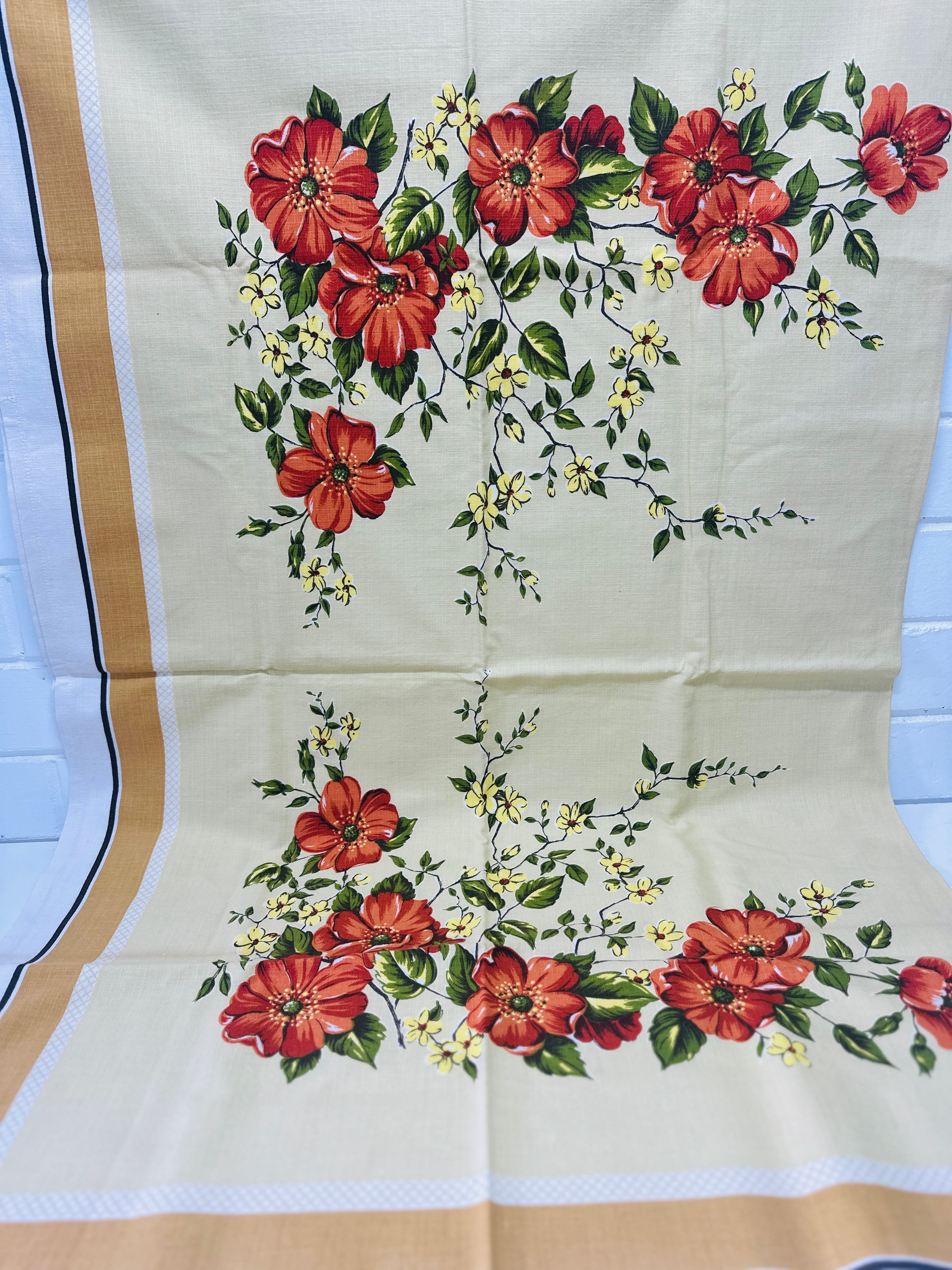 Vintage Floral Tablecloth RETRO