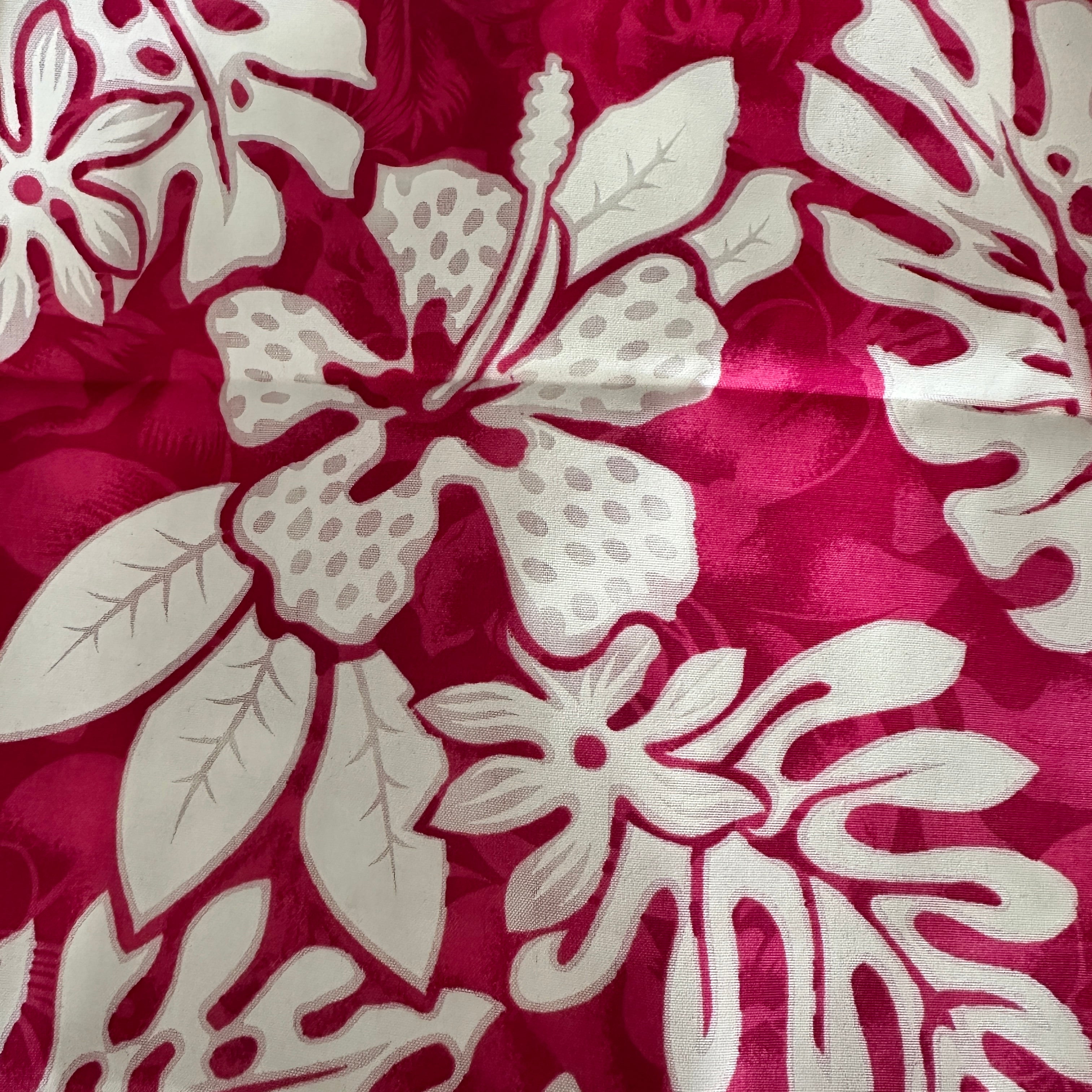 110cms Cute Large Bold FLoral Pink & White Fabric