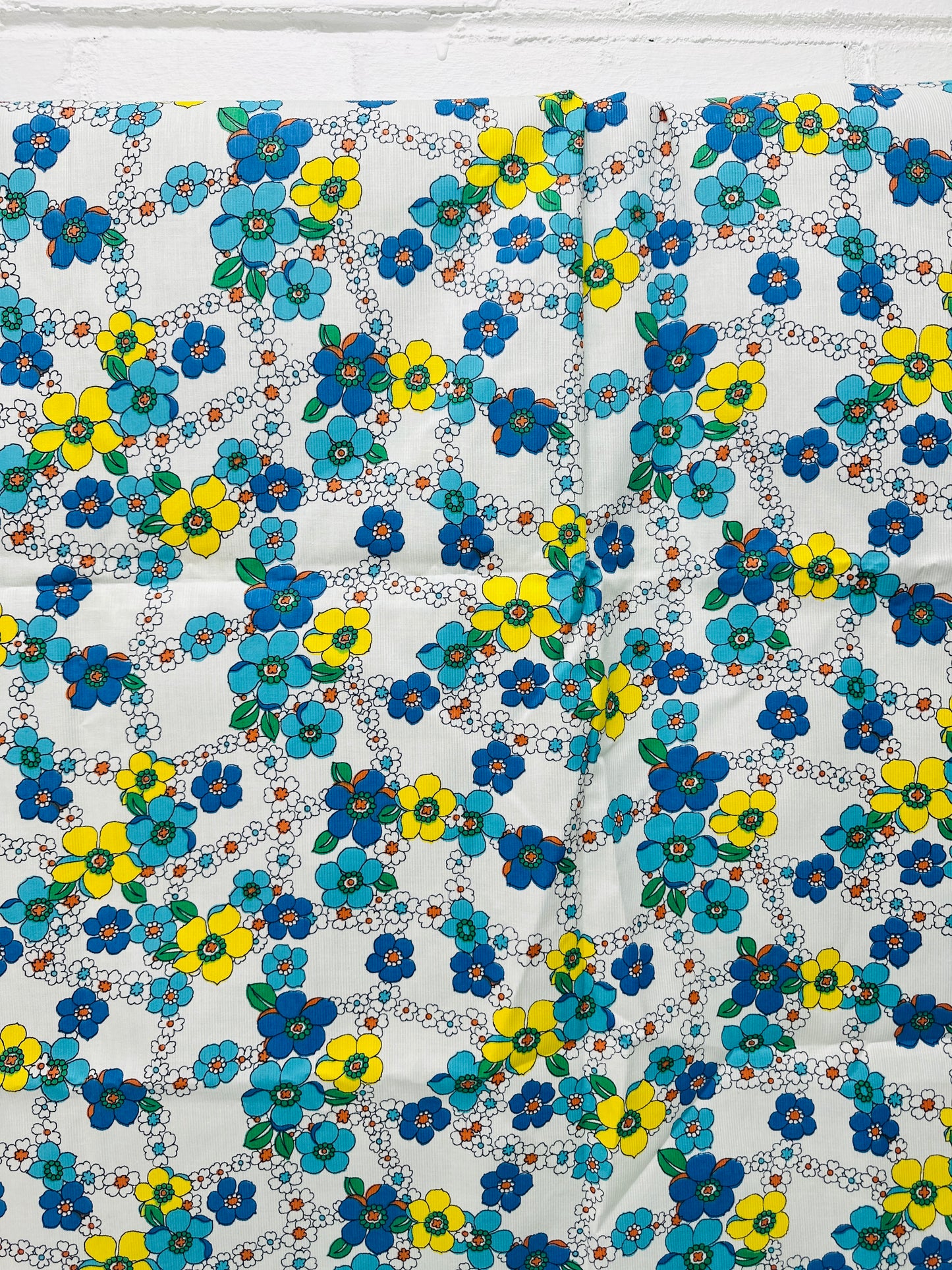 150cms STUNNING Vintage Floral Fabric Soooo Pretty