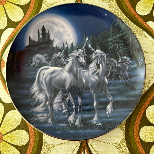 ROYAL Doulton Unicorns Plate Collectable