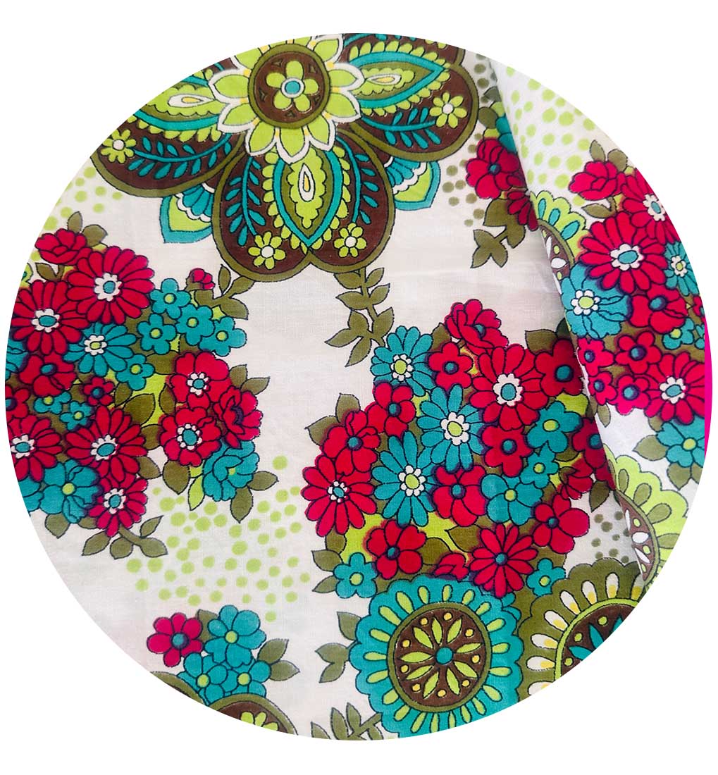 114cm | Vintage 1970s Retro Floral Cotton Fabric | Bright Mod Print