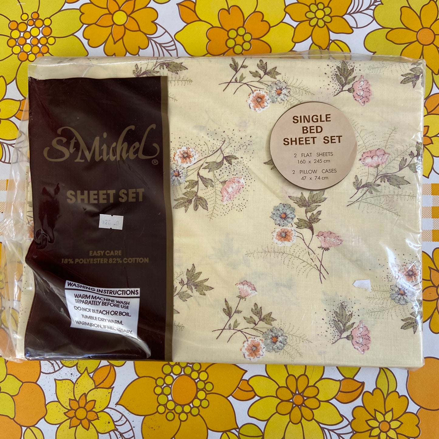 UNUSED Single BED Sheet Set in Packaging 2 Flat & 2 Pillow Cases