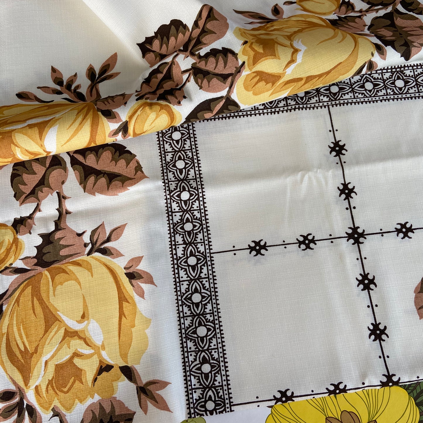 Large BEAUTIFUL Unused Cotton Table Cloth Caravan RETRO HOME