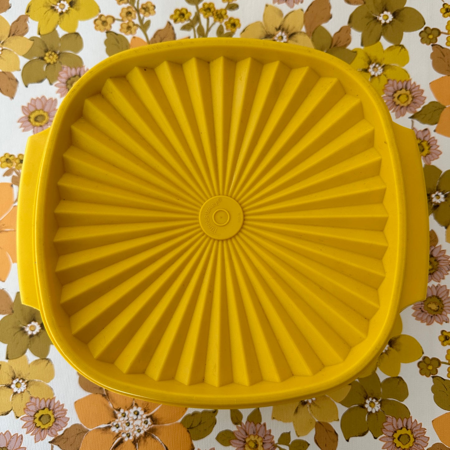 Yellow RETRO Medium Tupperware Container 70's