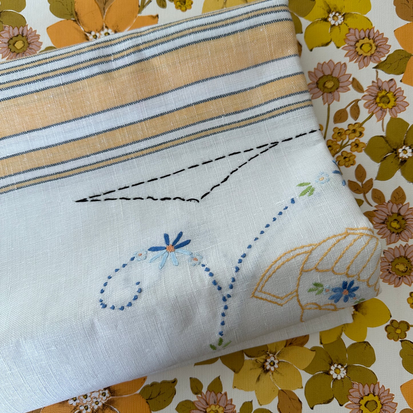 EMBROIDERED Linen Table Cloth STUNNING SET