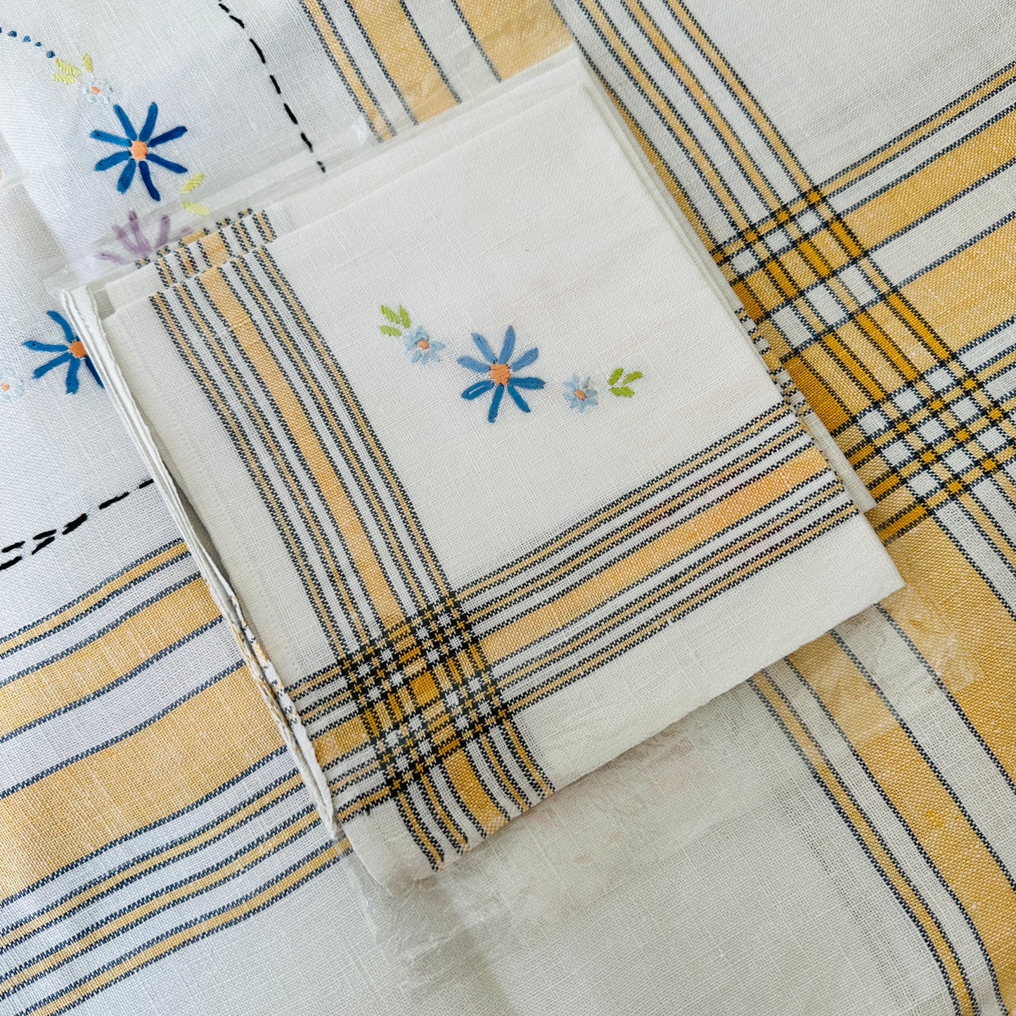 EMBROIDERED Linen Table Cloth STUNNING SET