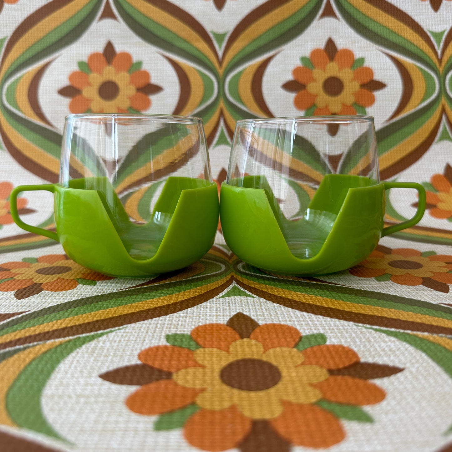 Awesome GREEN Pair of UNUSED Vintage Glasses RETRO