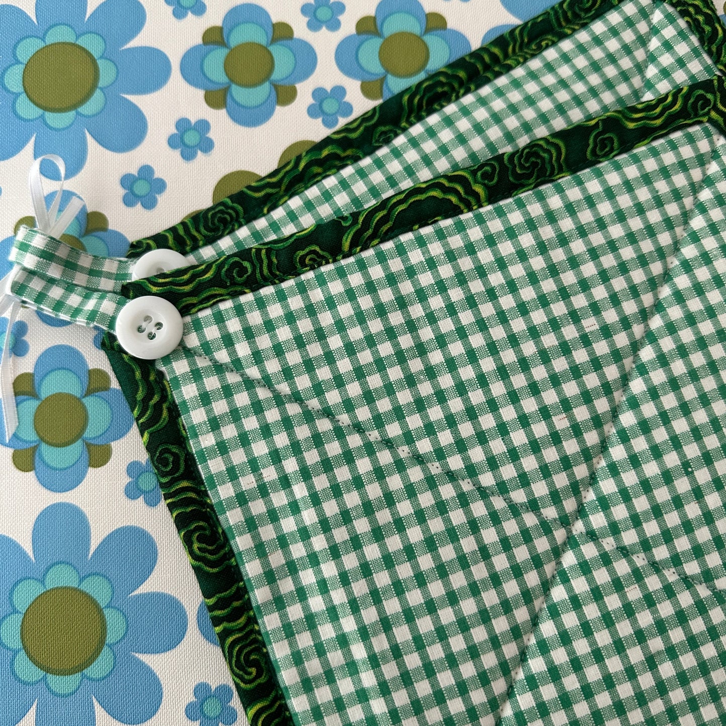 # 2 Cute Green PAIR Patchwork UNUSED Pot Holder