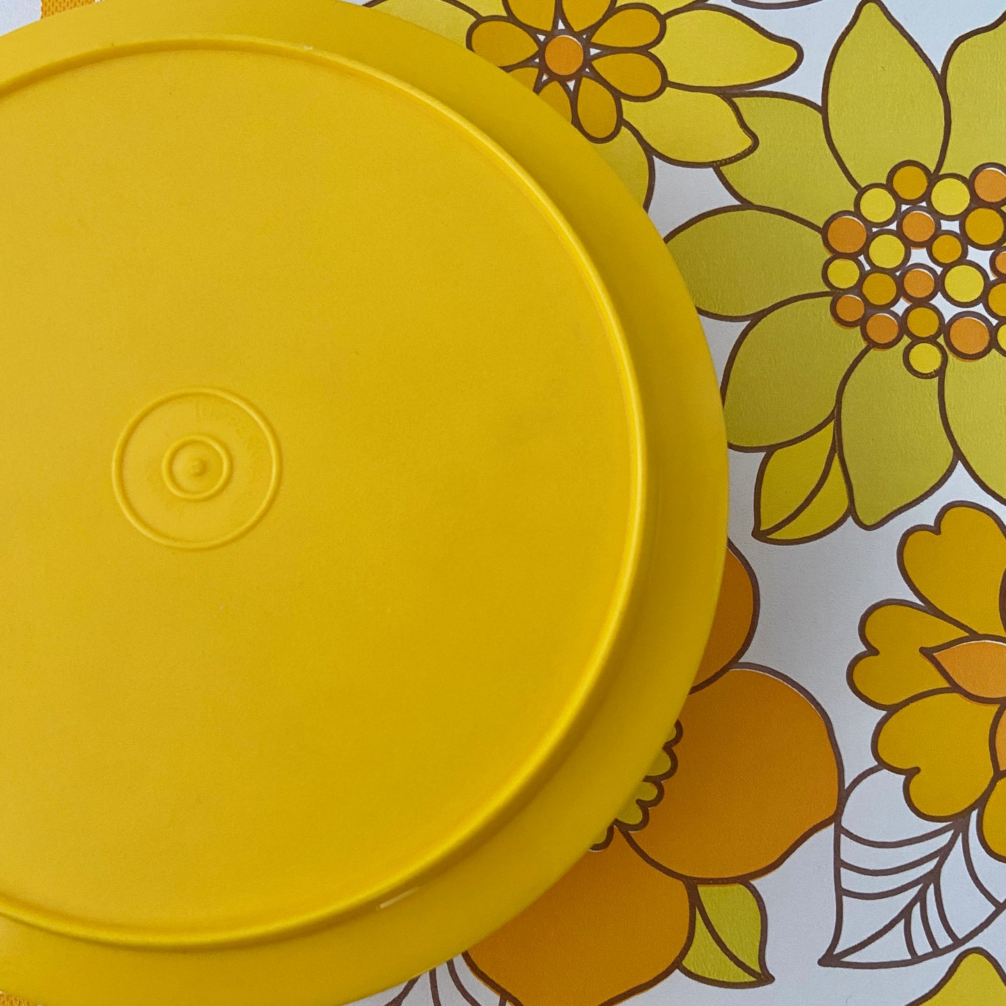 TUPPERWARE Retro YELLOW Container 70's Kitchen