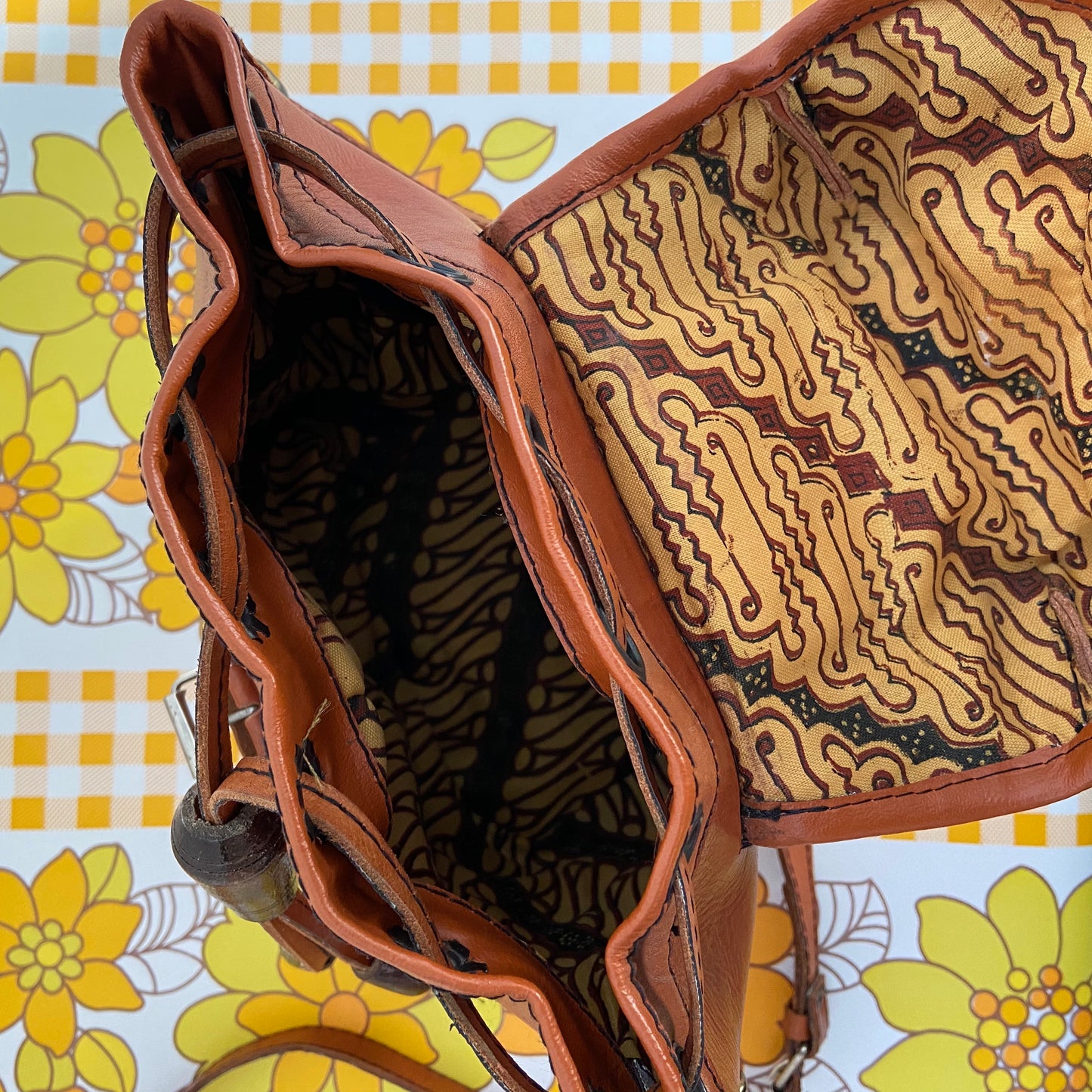 Awesome Genuine LEATHER Vintage Handbag FABRIC Lining Charm Boho