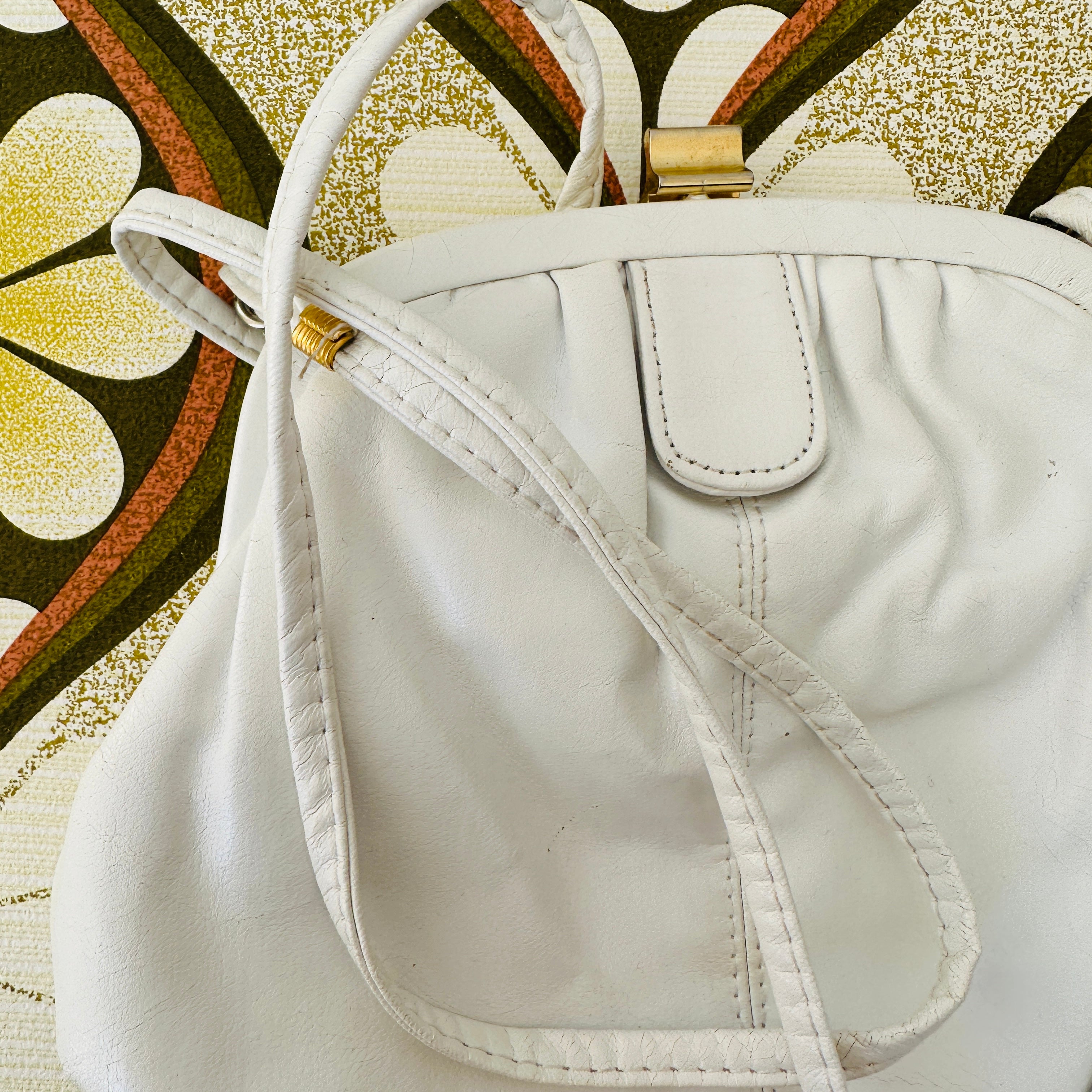 Beautiful Bright WHITE Vintage Handbag