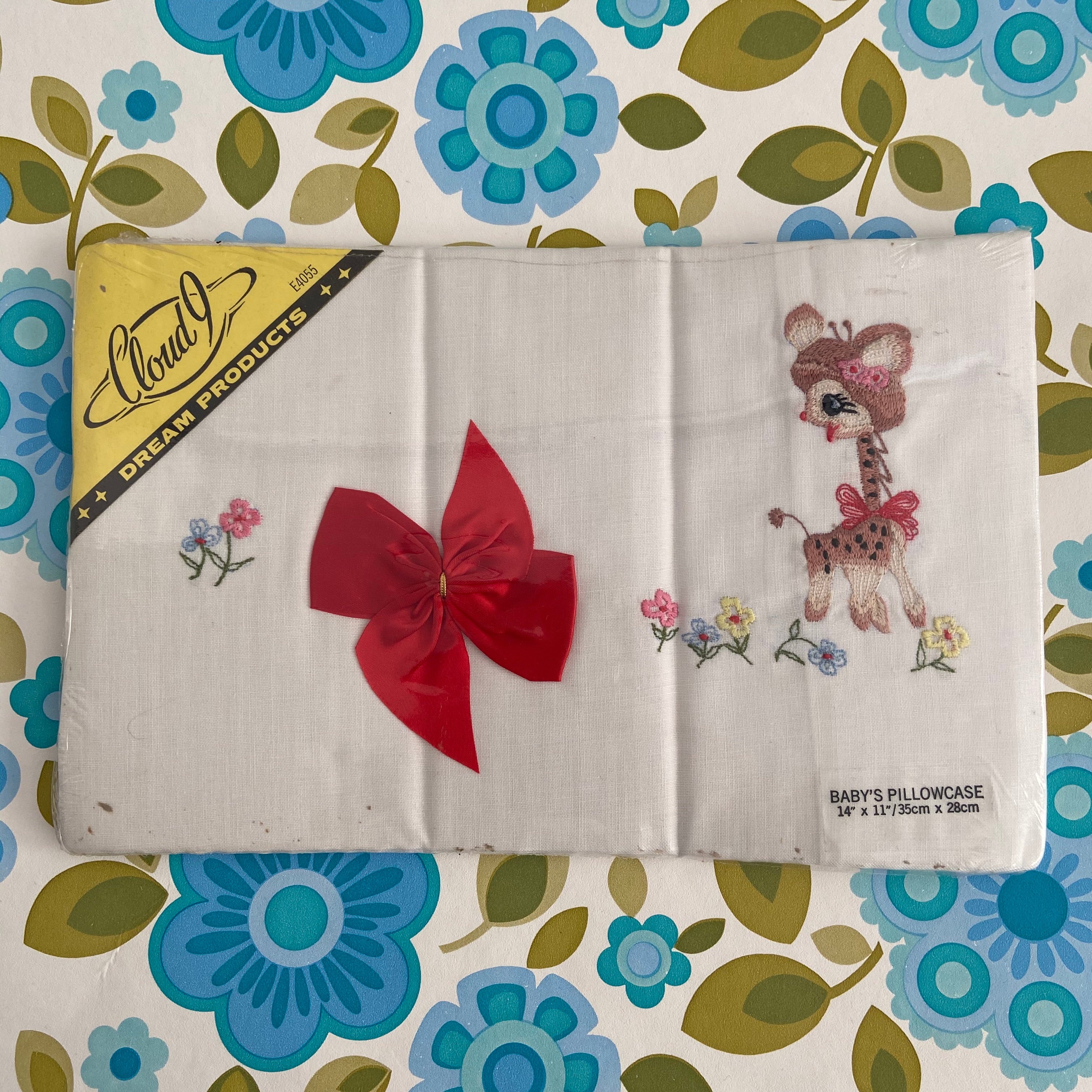 UNUSED Retro Baby Pillow CASE UNUSED Kitsch Cute