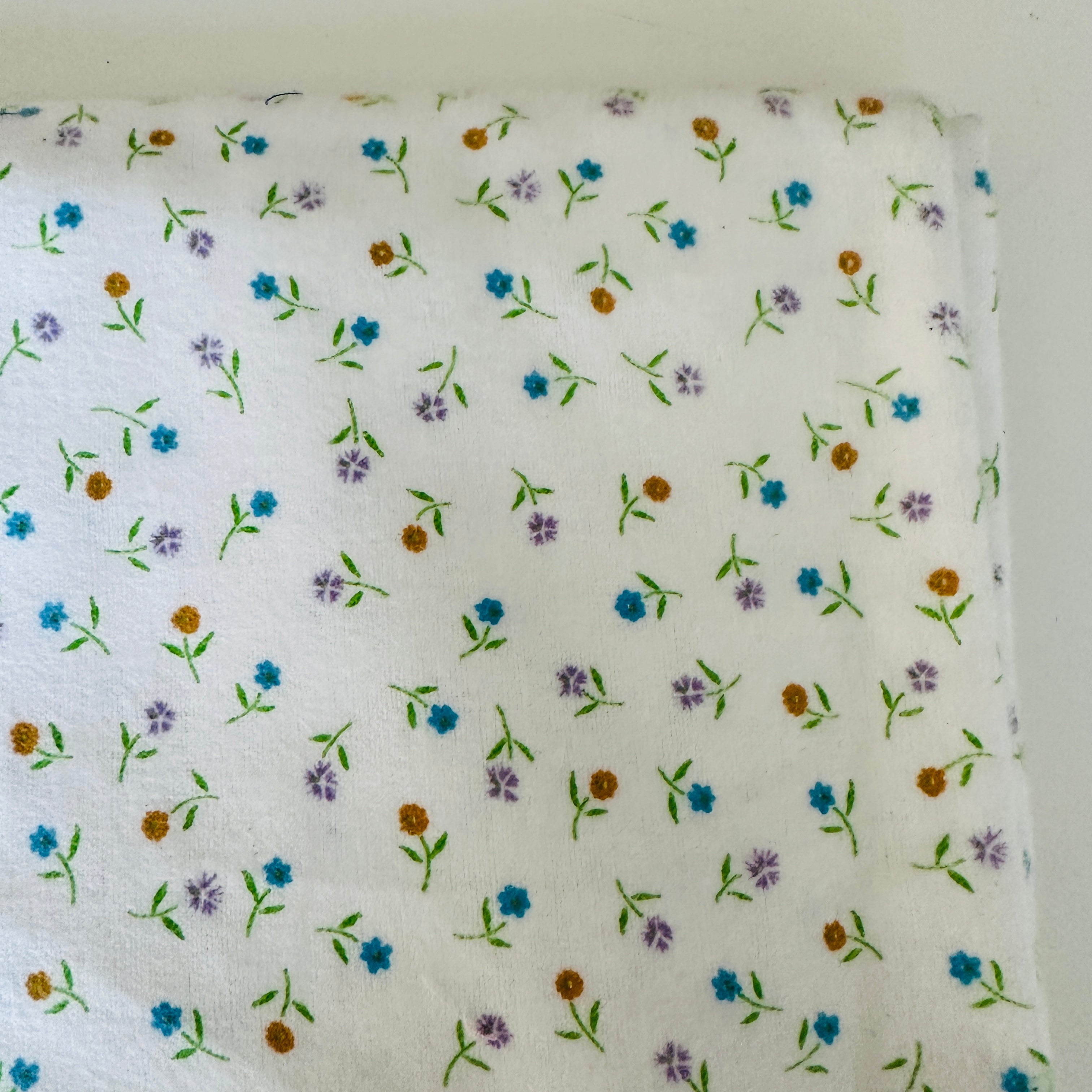 200cms Cute White Floral Flannelette FABRIC