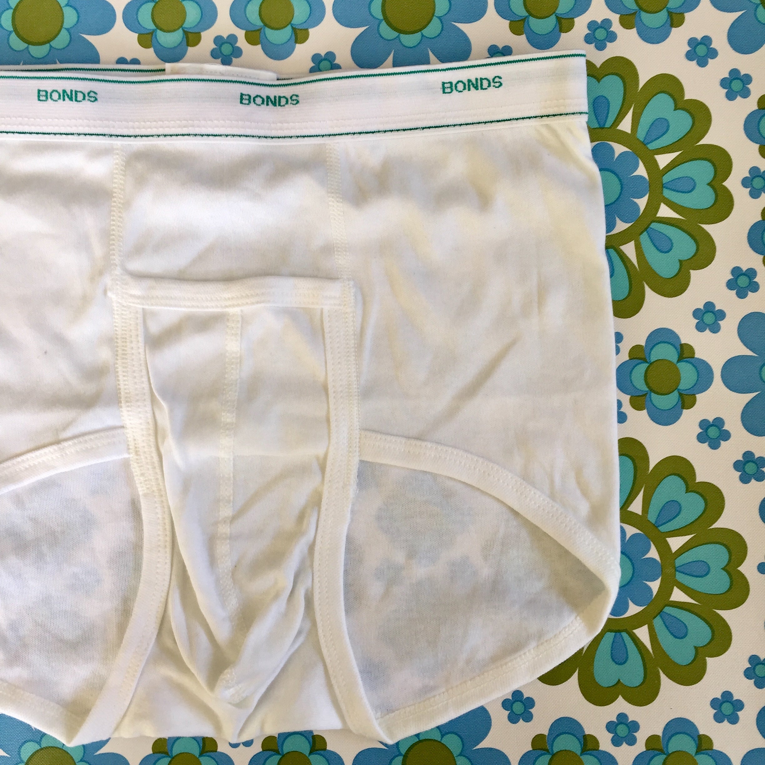 ONE PAIR Vintage Mens Bonds Y Front Sports Briefs Size 18 90cms  Unused