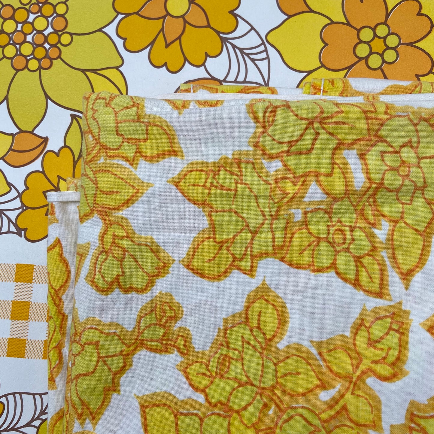 Cute Vintage Cotton SHEET Yellow Fabric Sewing CRAFT Bright