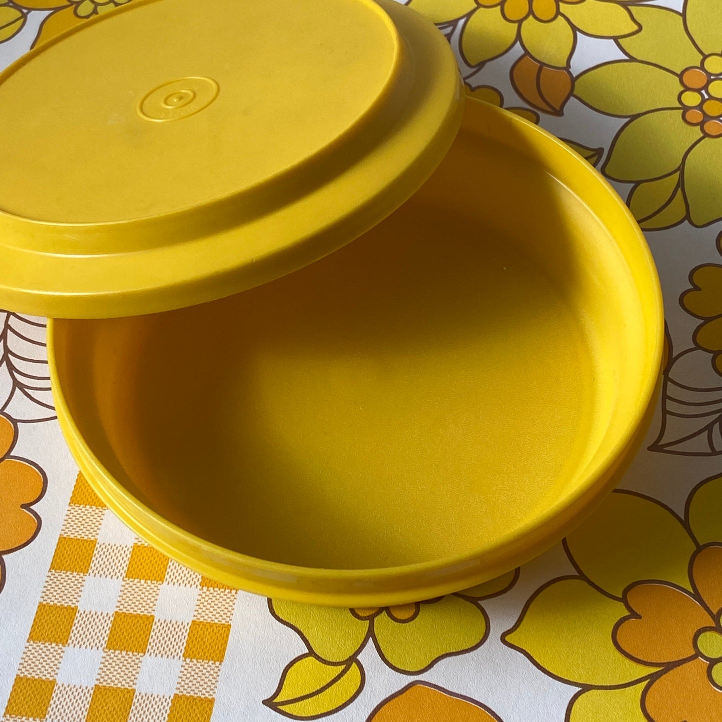 FUNKY TUPPERWARE Retro Yellow Container 70's Kitchen