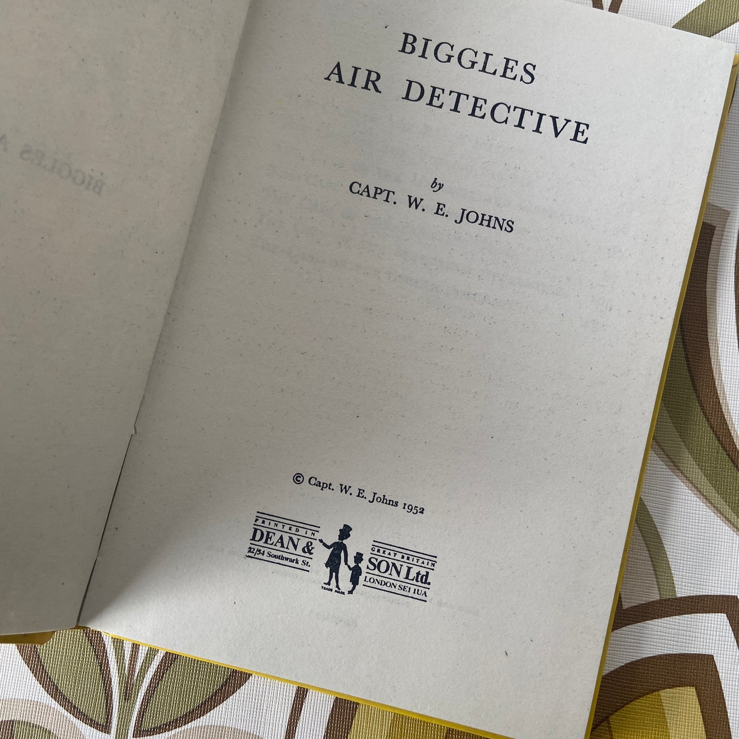 BIGGLES Air Detective W E Johns