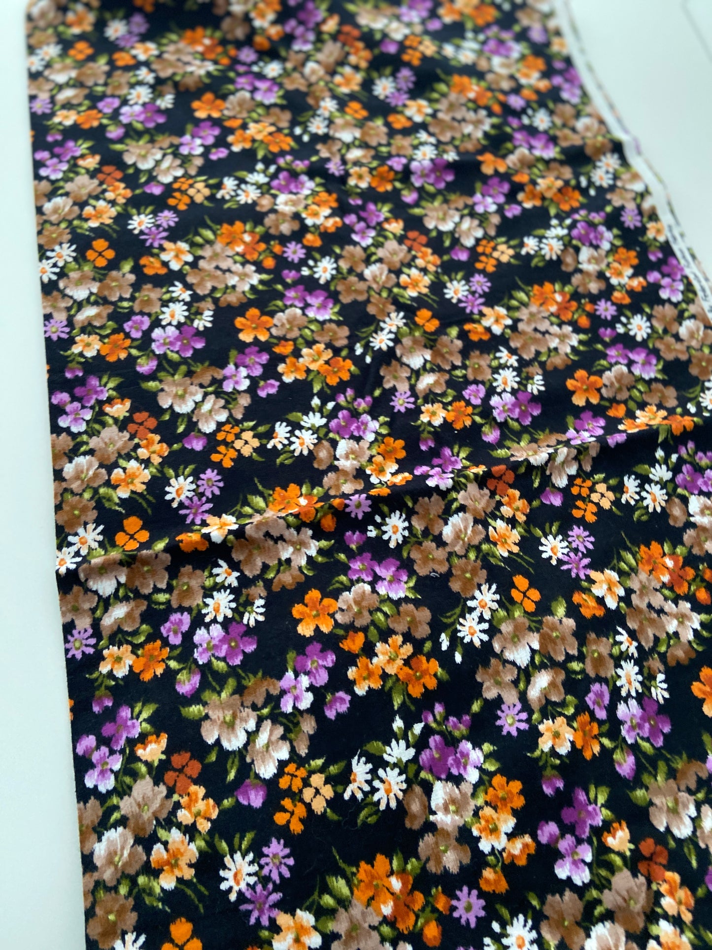 200cms Vintage Wonderful Black Floral Print