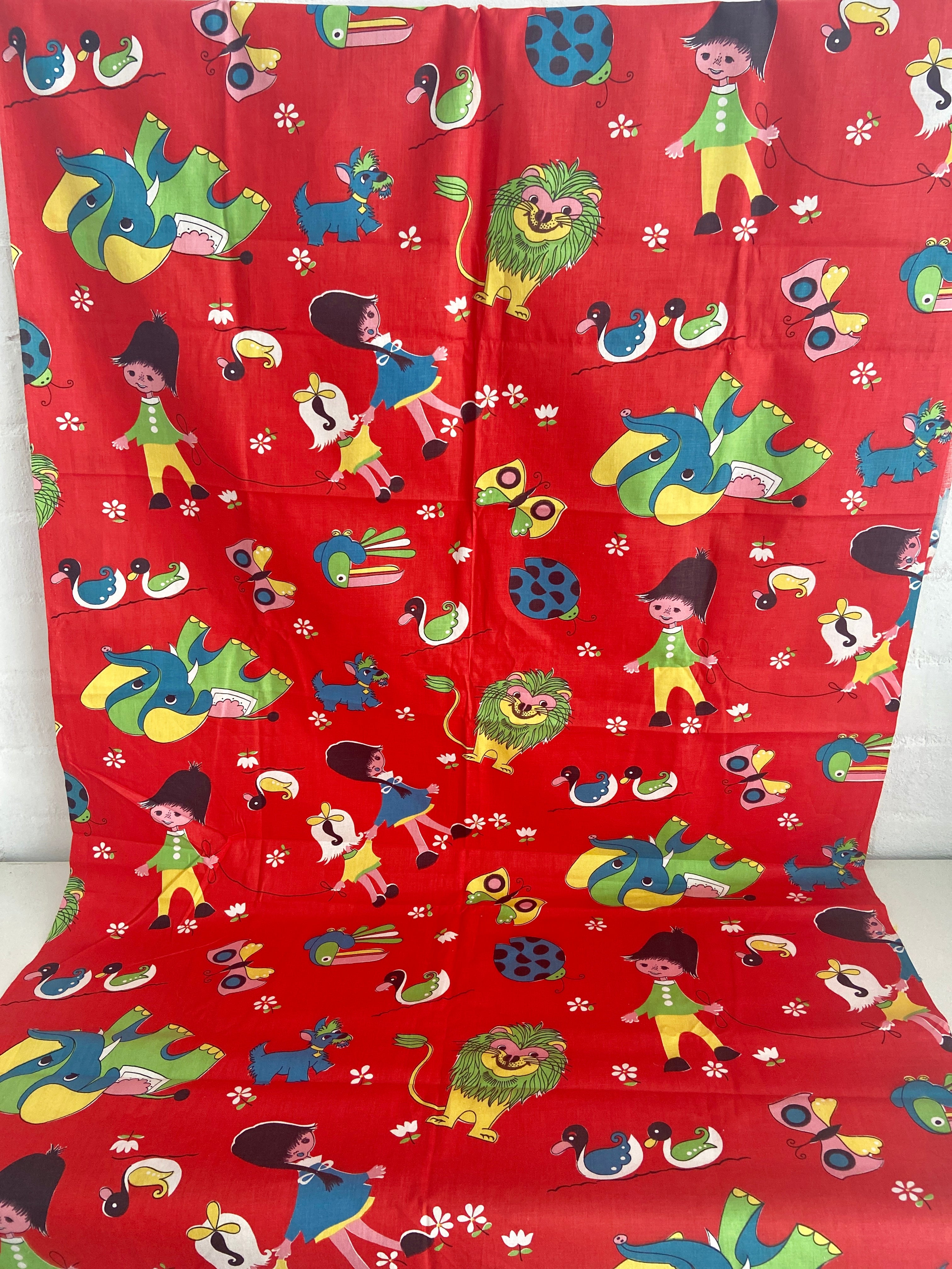 KIDS RETRO Cotton FABRIC Rare Sewing CRAFT