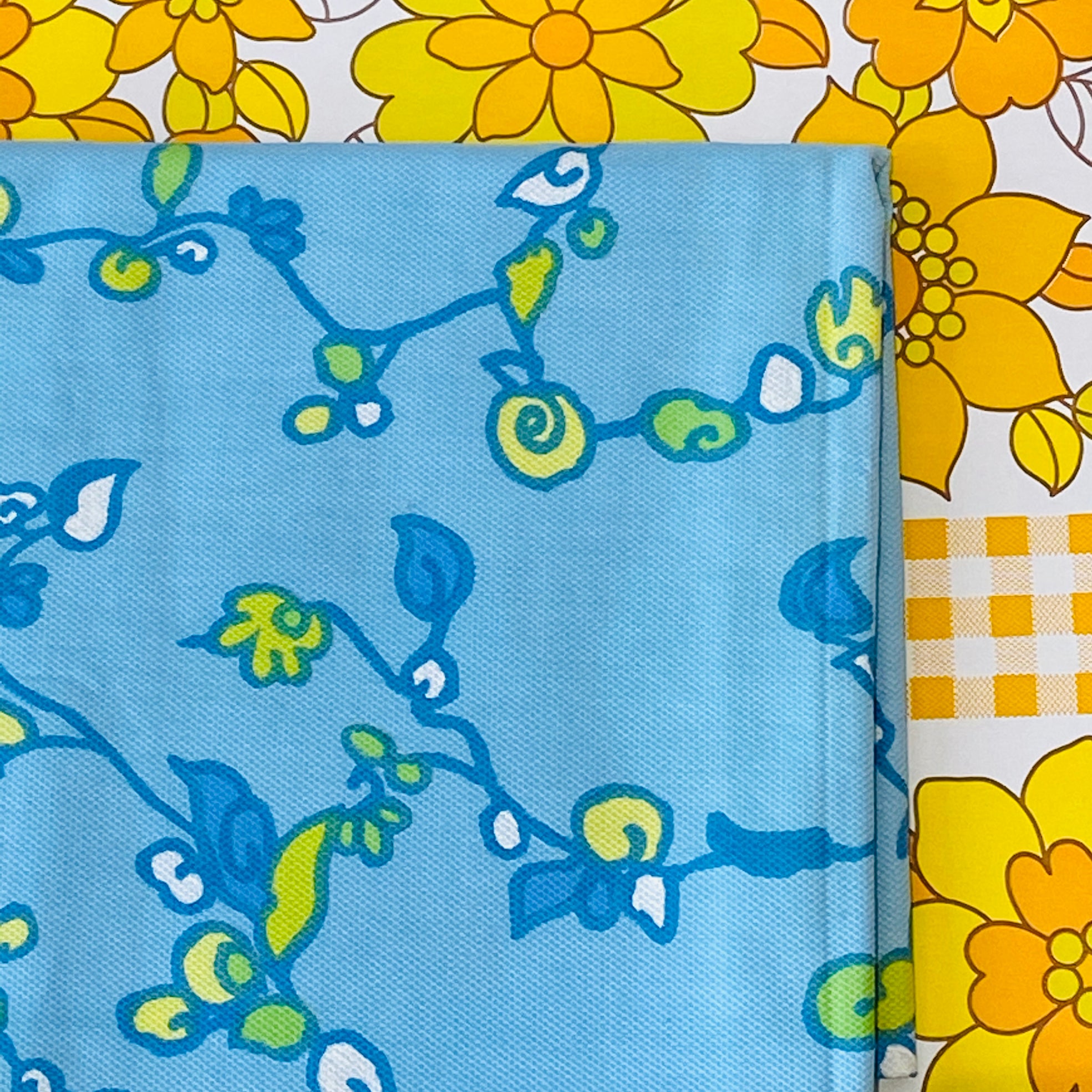 Cute Blue Floral Fabric ~ Fantastic Texture ~ Exclusive Sekers Fabric Vintage ~ BE CREATIVE!