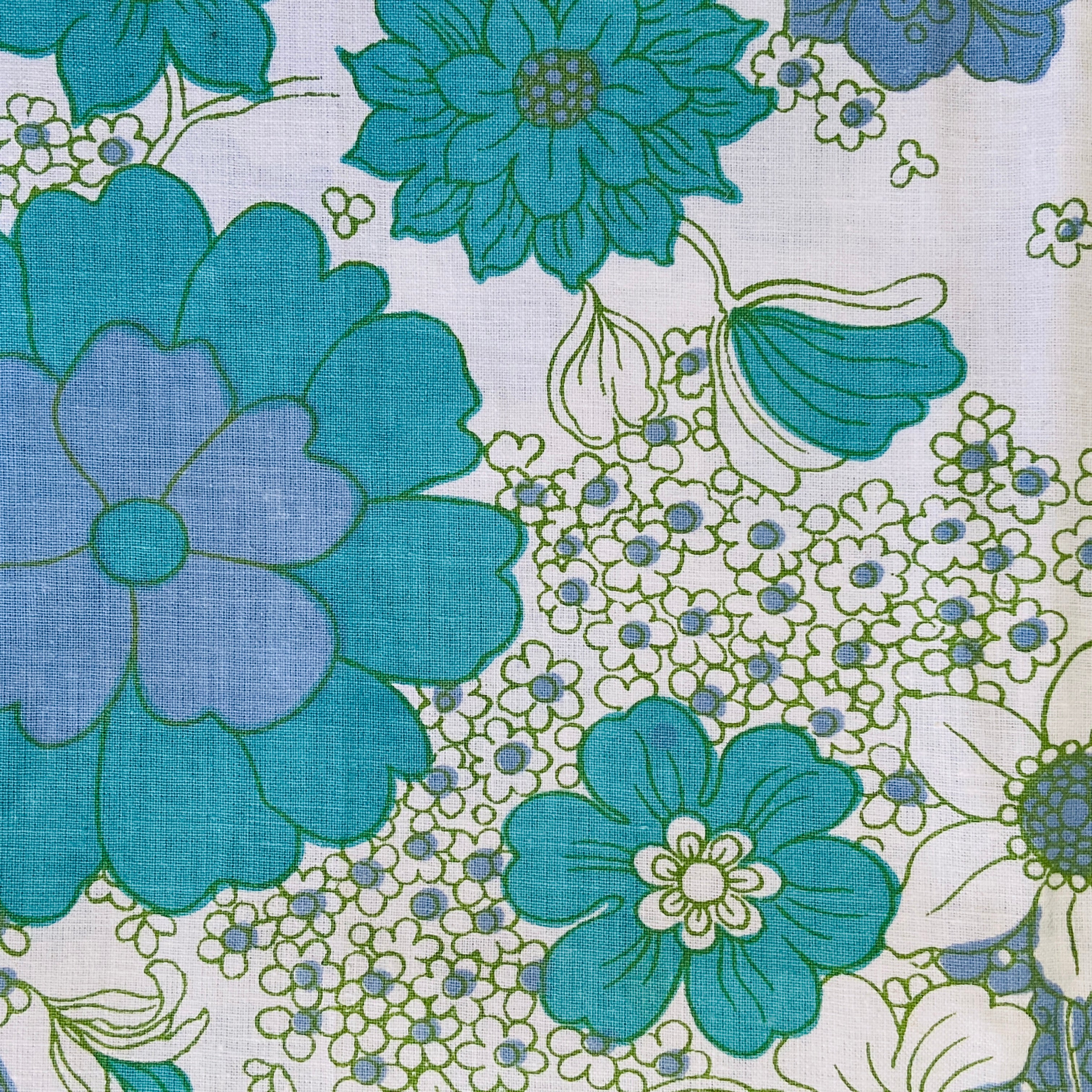 FAT QUARTER Unused Retro Floral 70's Sheet FABRIC All Cotton