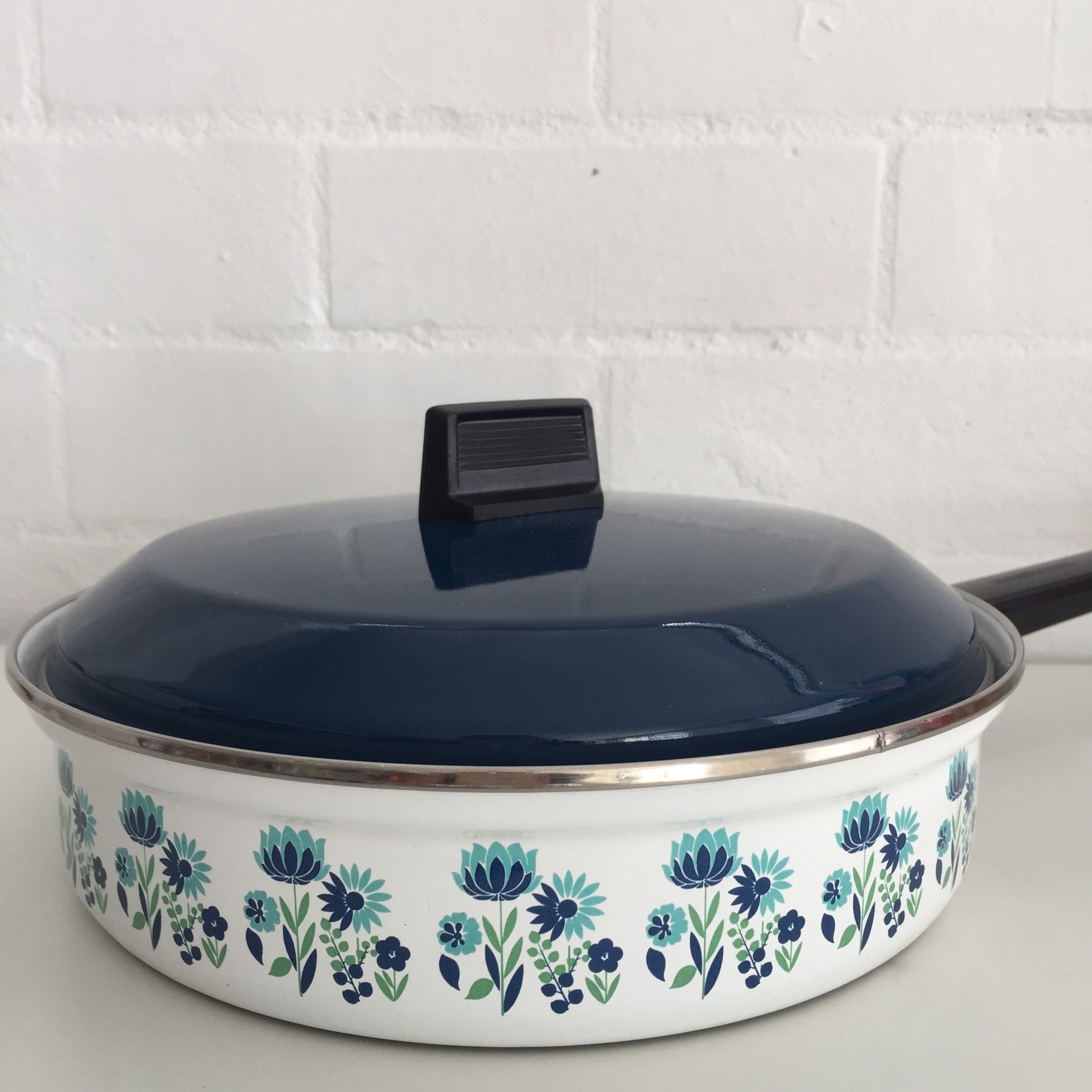 Siegwork Vintage Retro Kitchen Pan Heavy Saucepan Fry Enamel