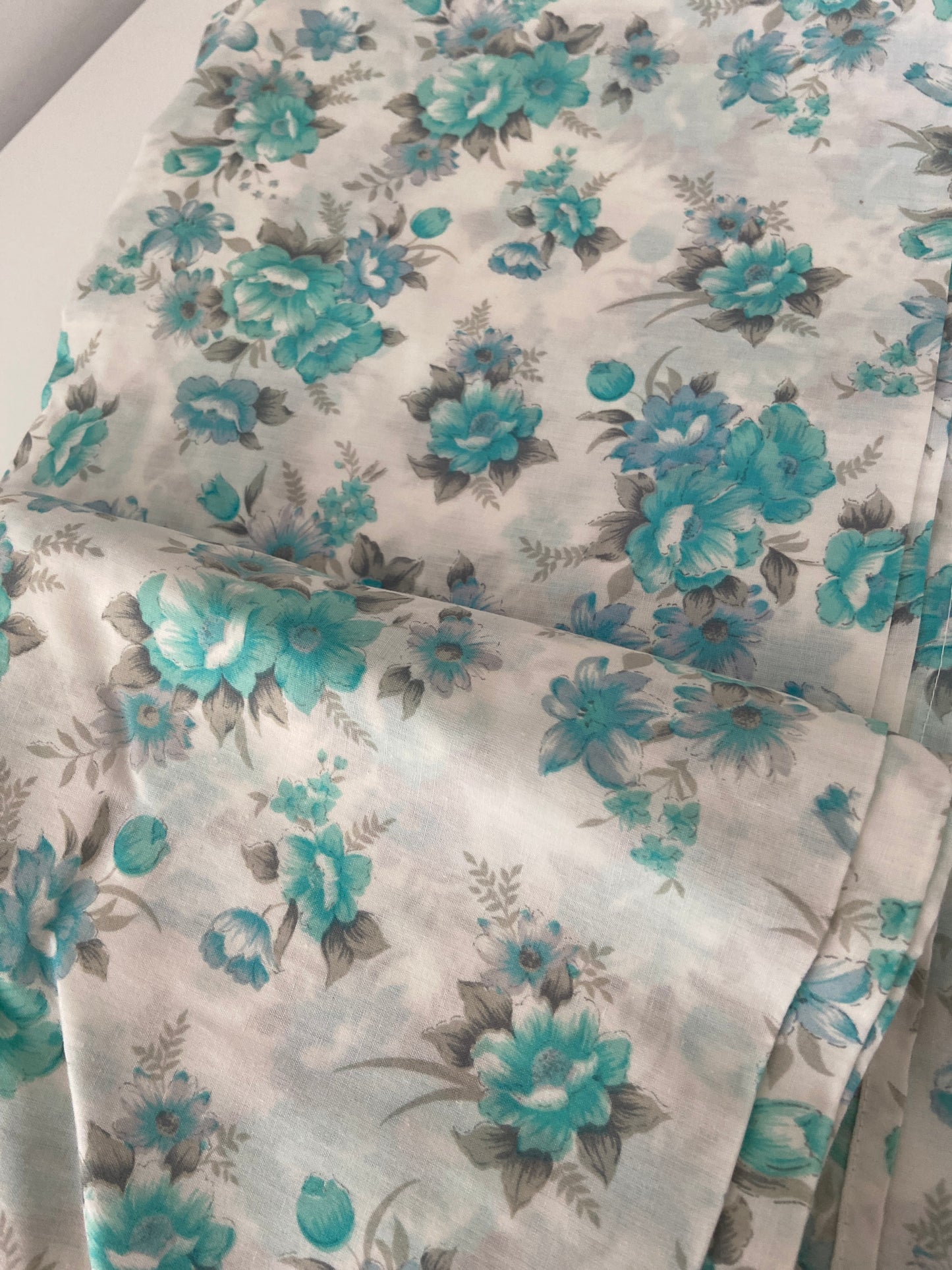 Modern Sheet Fabric Blue Roses