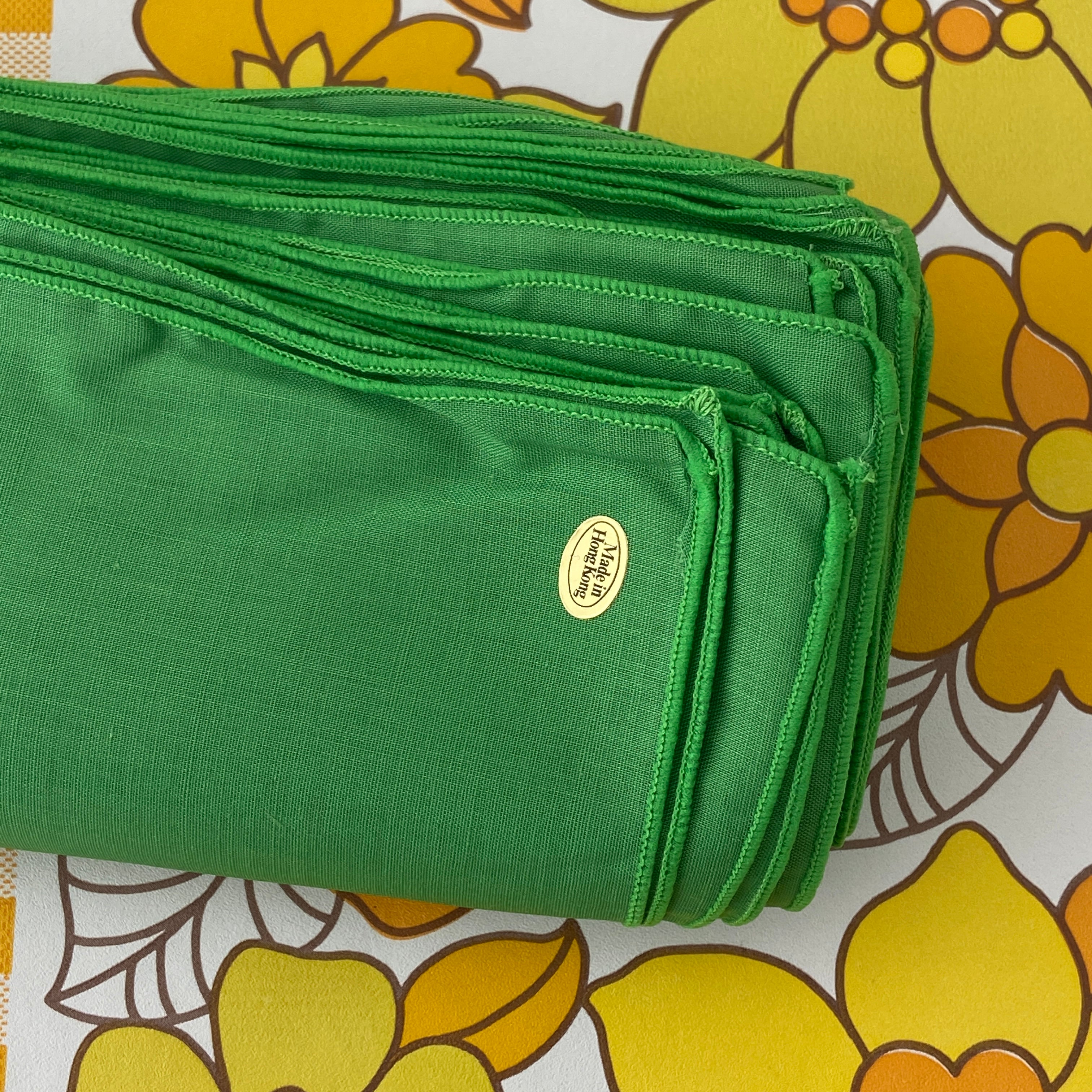 RETRO Cotton UNUSED Checked Green Napkins Picnic Made in Hong Kong