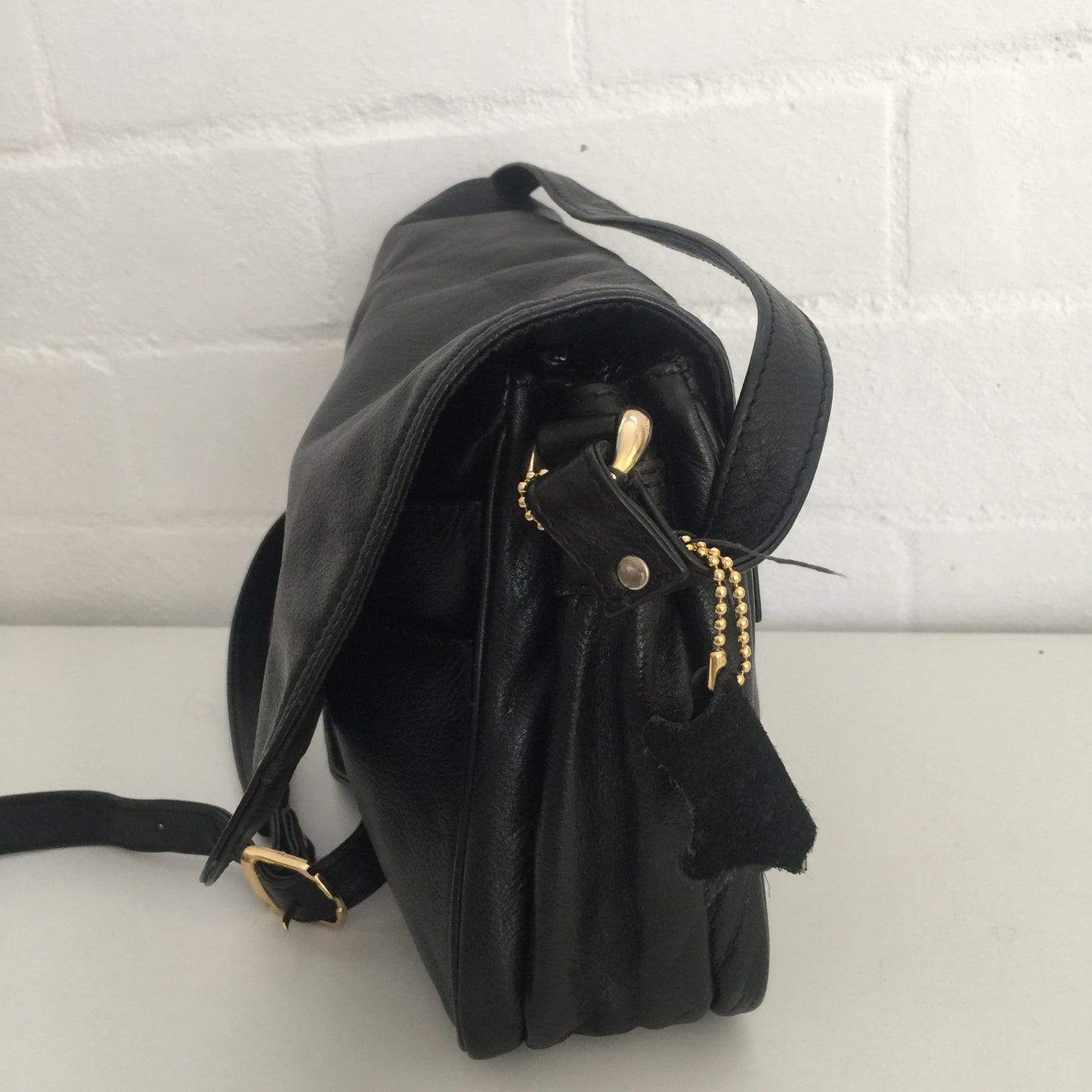 GENUINE LEATHER Unused Vintage Satchel Handbag