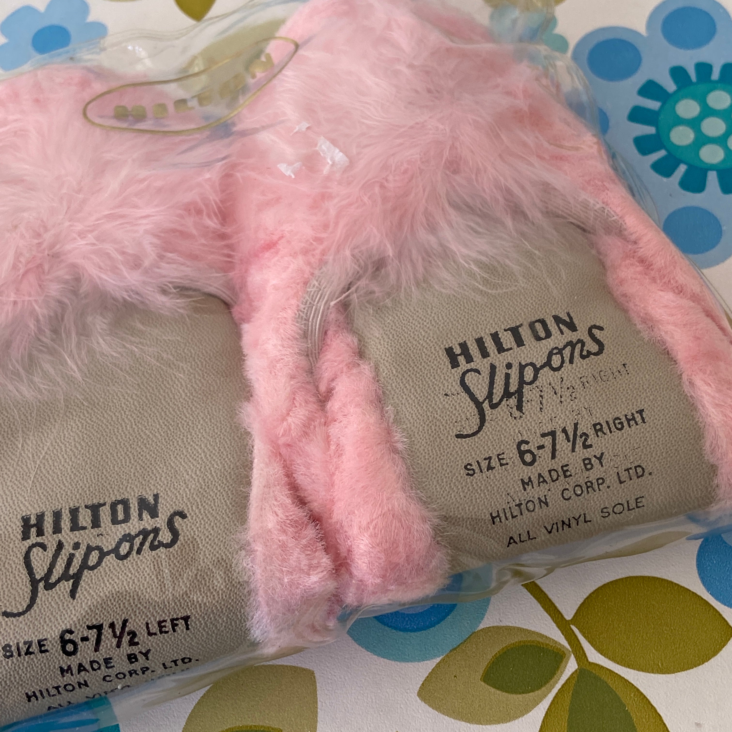 Retro UNUSED Hilton Pink Fluffy Slippers