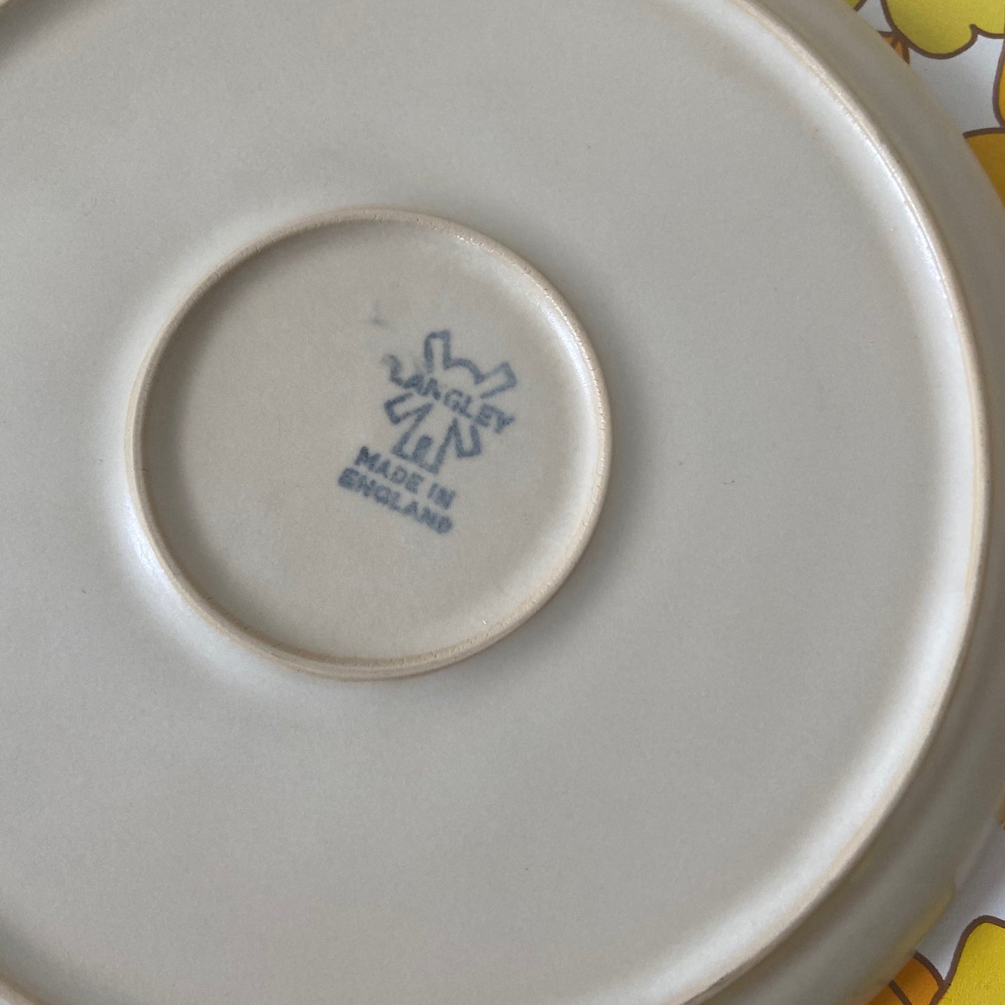 LANGLEY Made in England PLATE Retro Home Kitchen Dinner Party