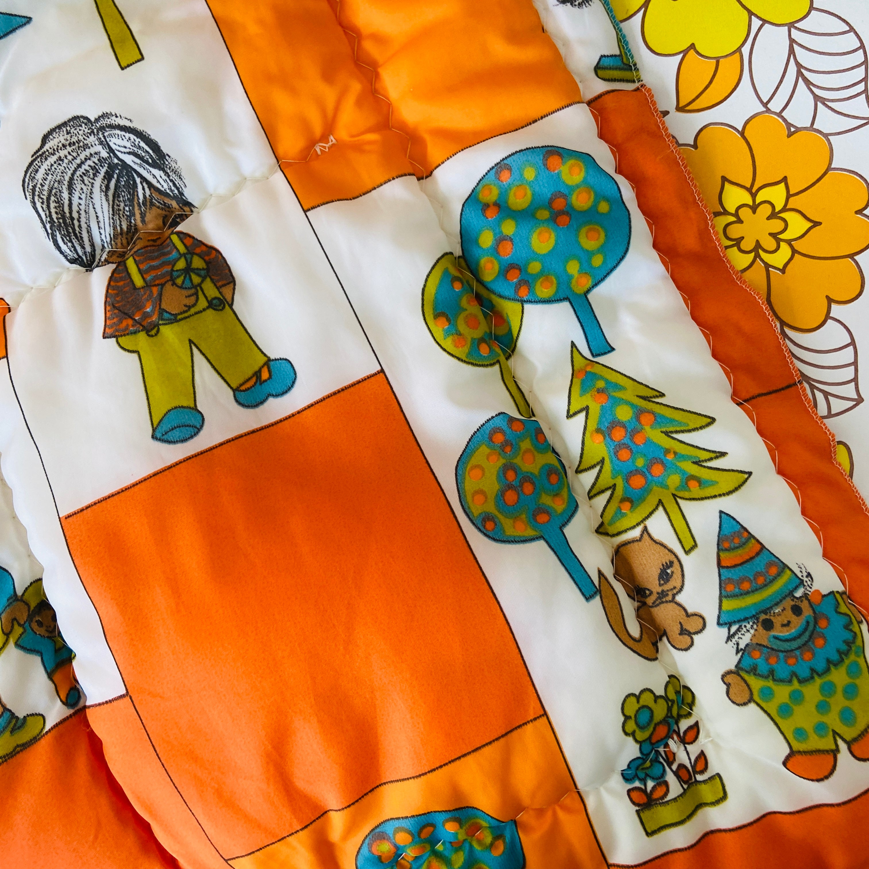 BRIGHT VINTAGE Quilt Vintage Bedding Childrens Bedroom