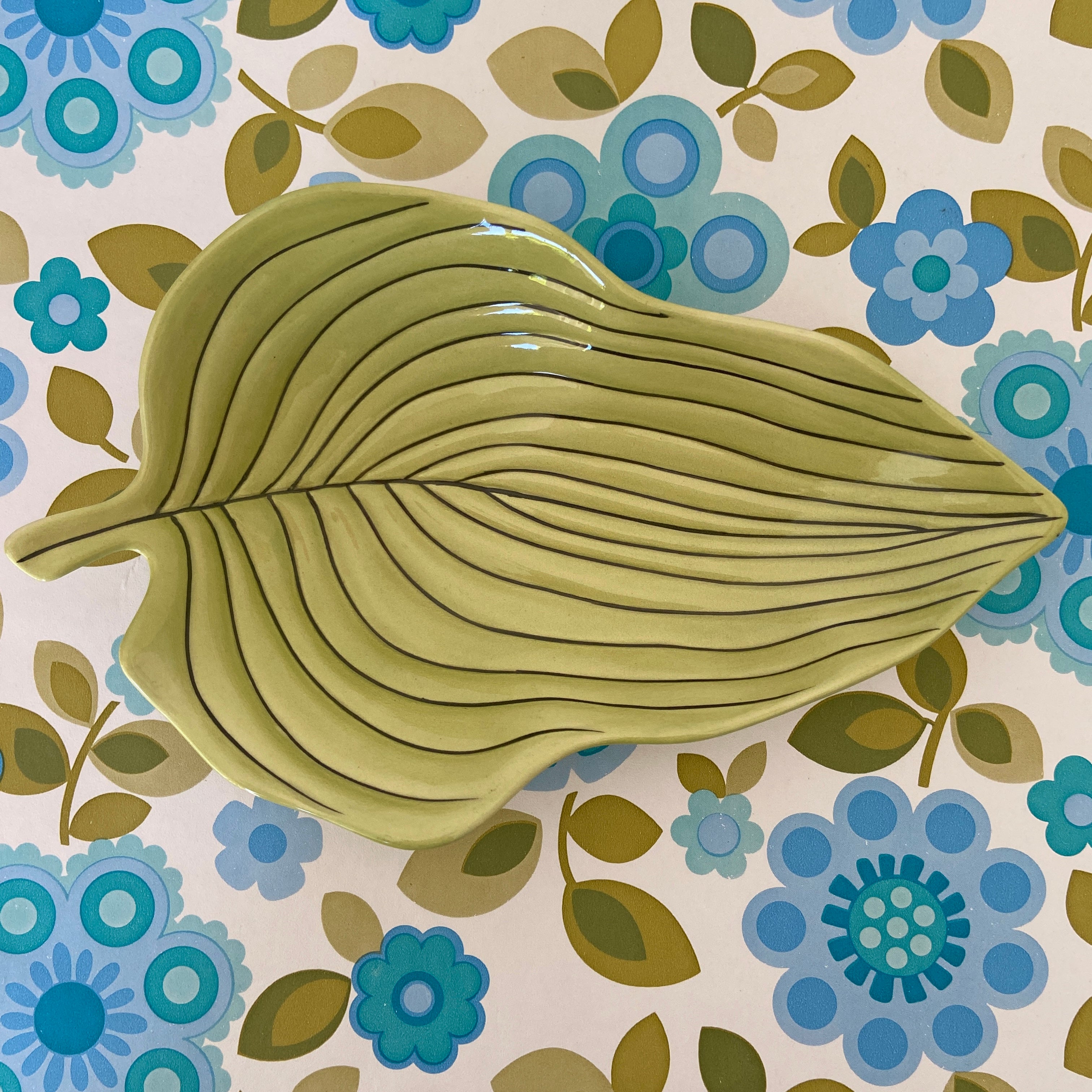 Carlton Ware Green Leaf Plate VINTAGE Display