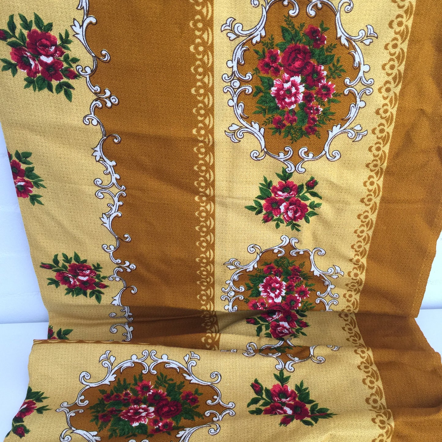 UNUSED Vintage Tablecloth Picnic Caravan Camping Table Cloth